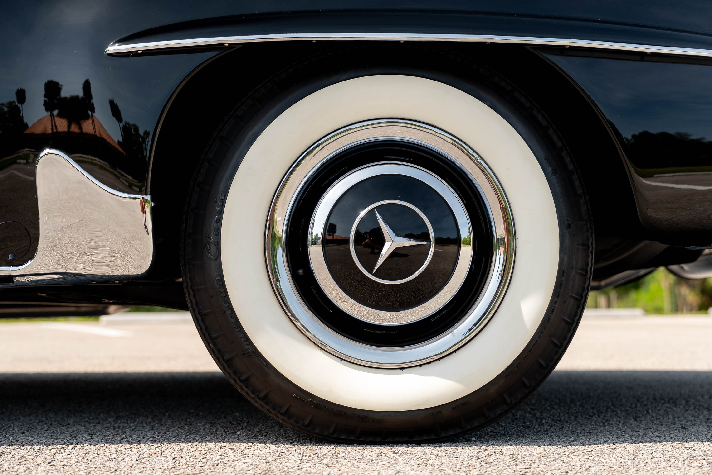 1957 Mercedes-Benz 190SL — Exterior