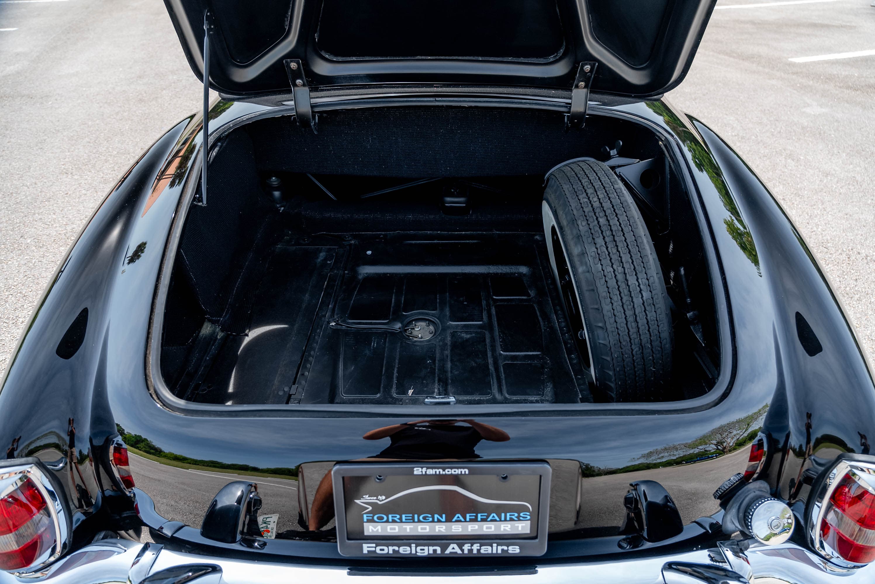 1957 Mercedes-Benz 190SL — Exterior