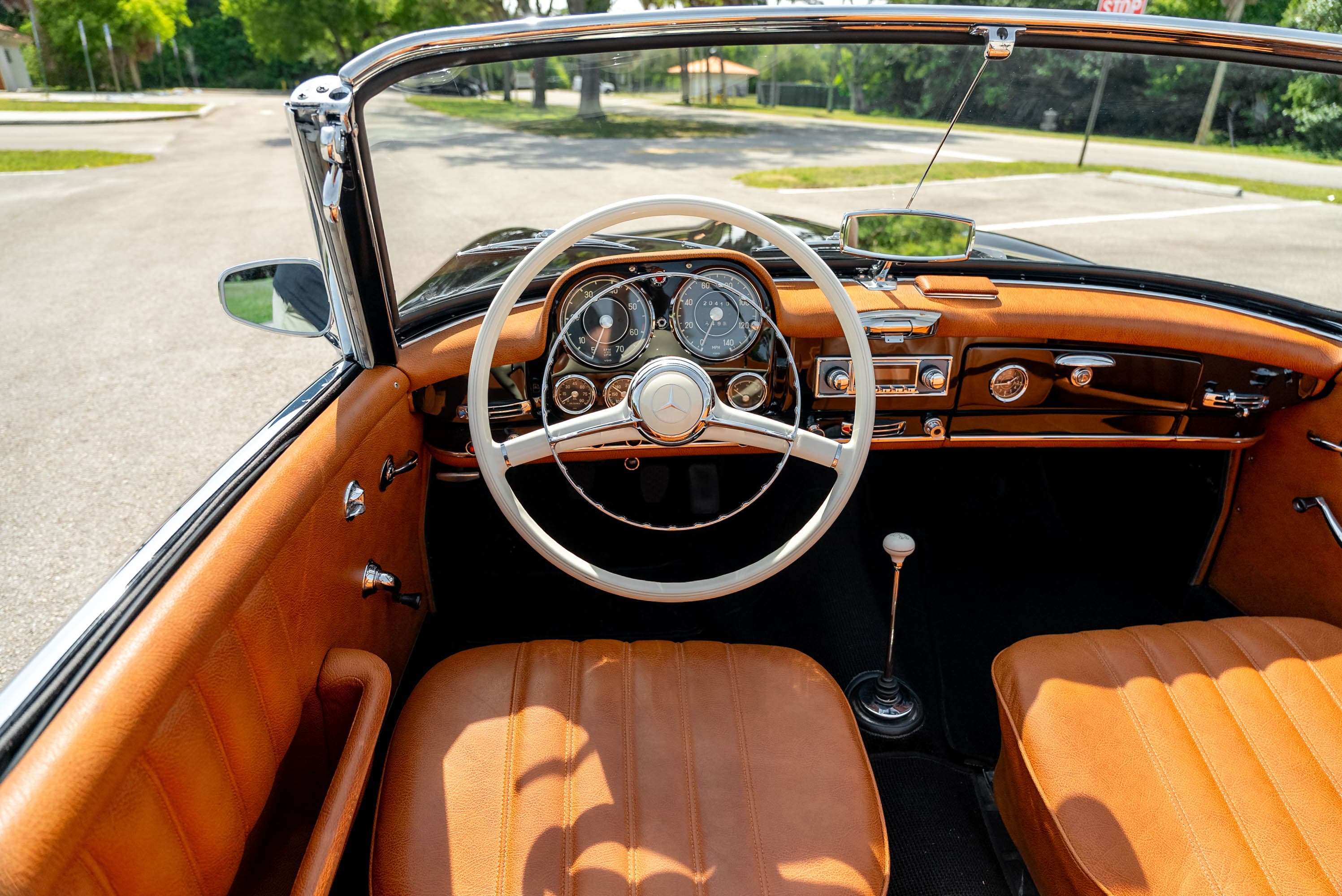 1957 Mercedes-Benz 190SL — Interior