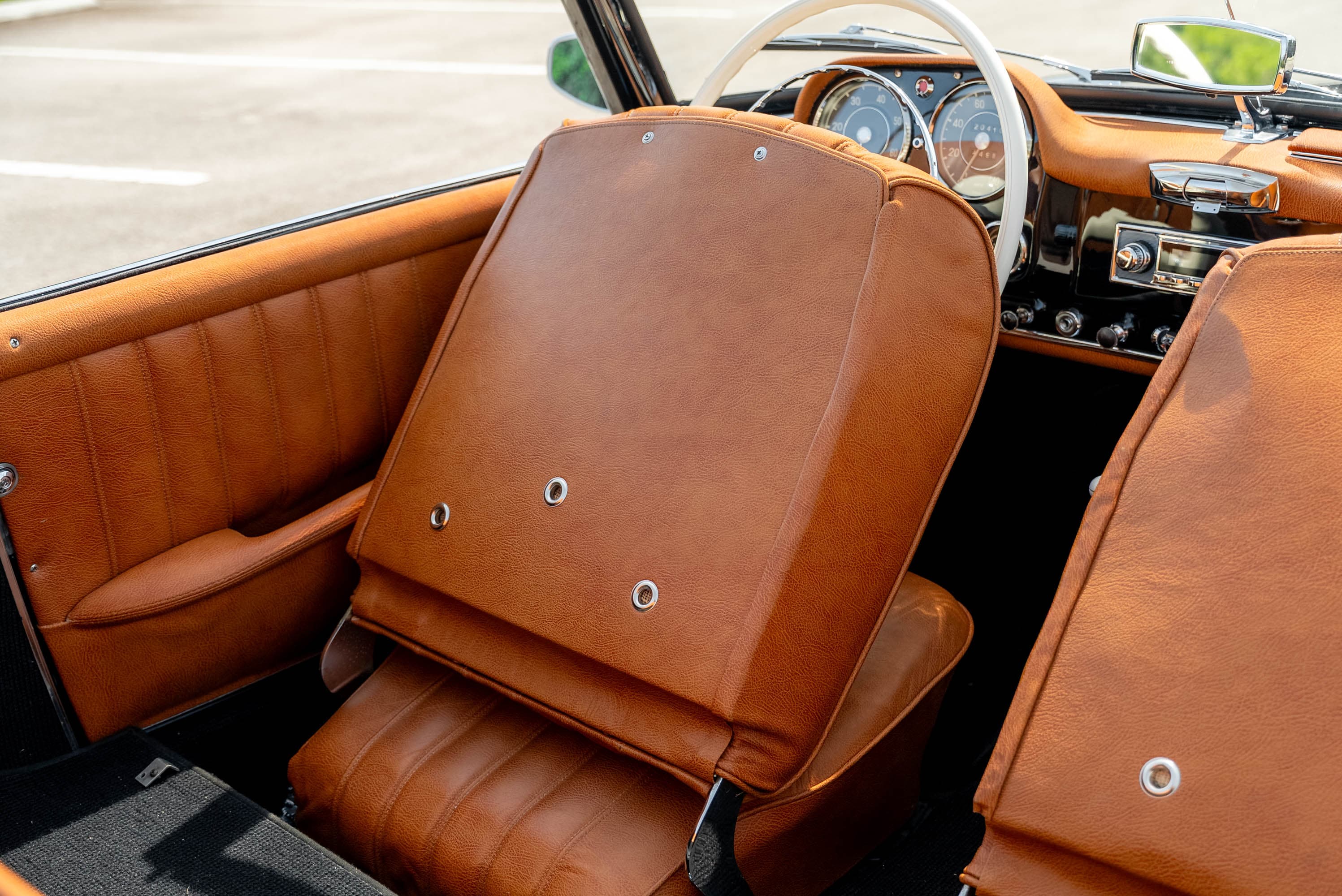 1957 Mercedes-Benz 190SL — Interior