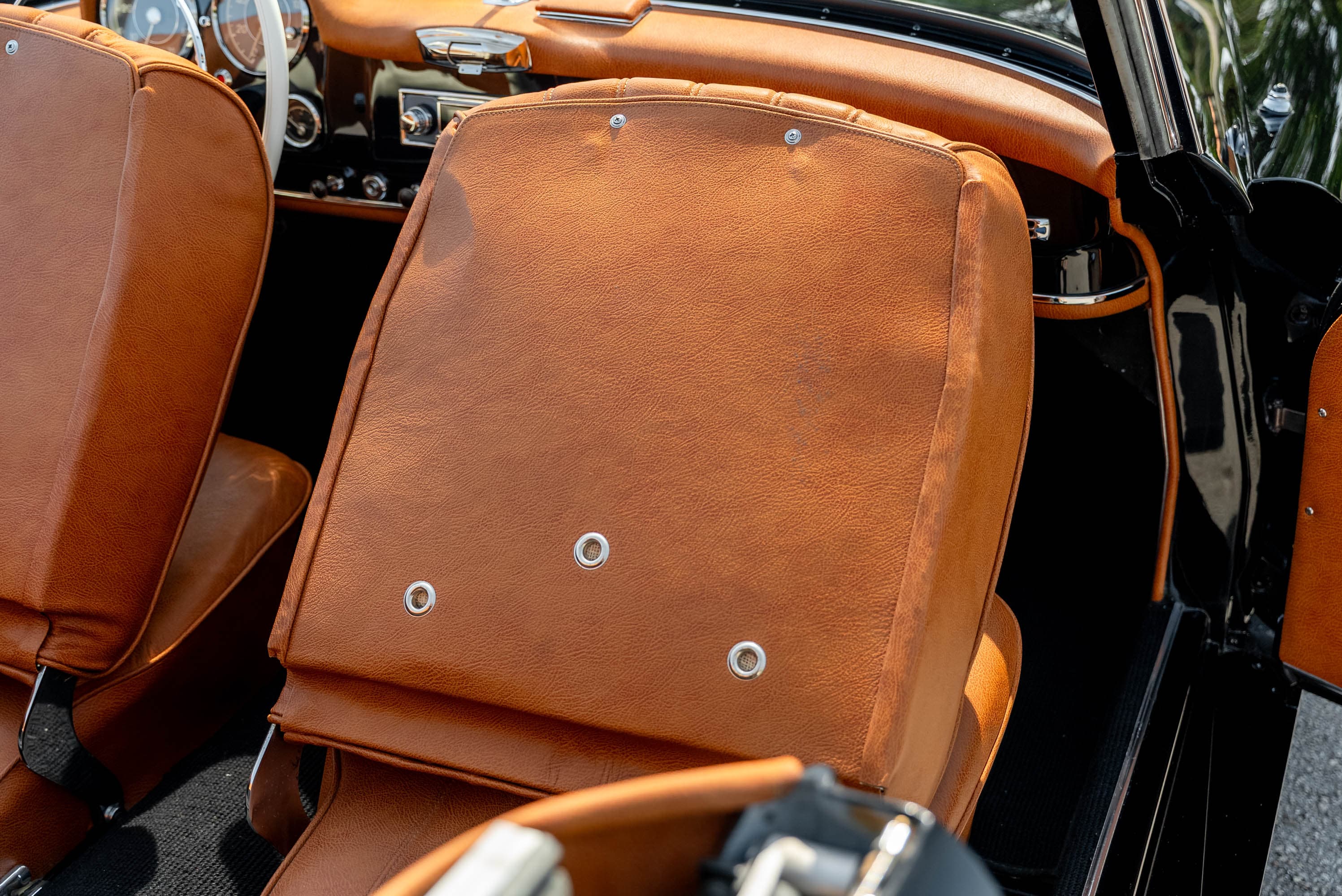 1957 Mercedes-Benz 190SL — Interior