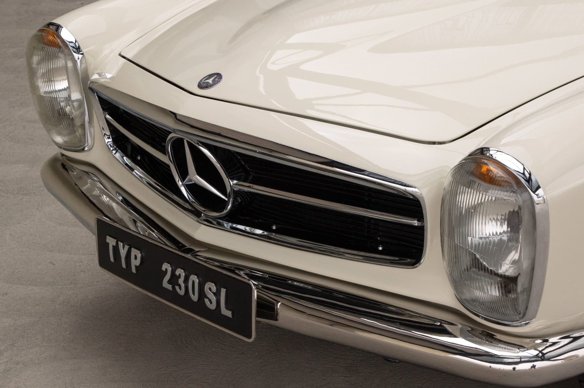1965 Mercedes-Benz 230SL — Exterior
