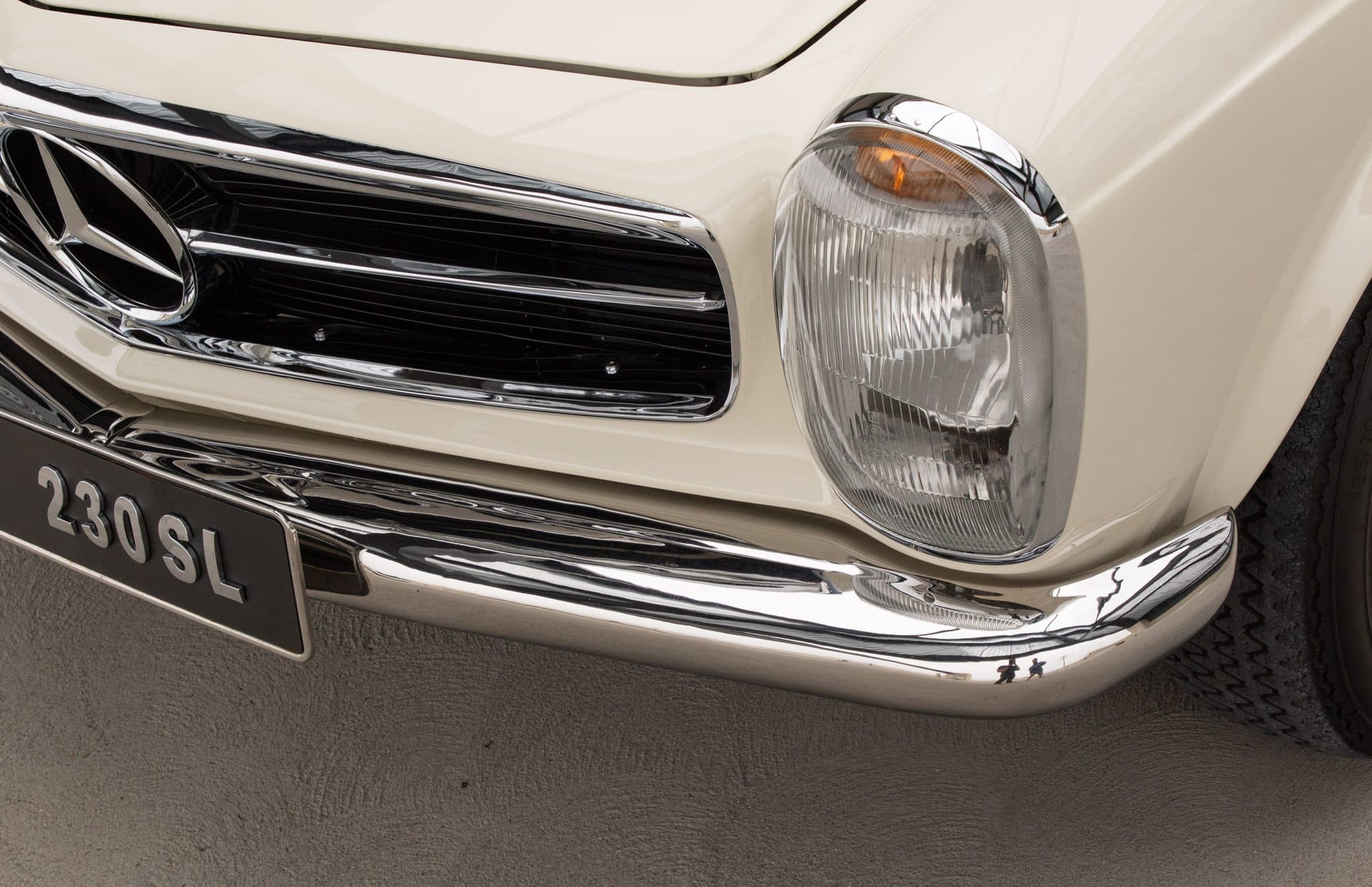 1965 Mercedes-Benz 230SL — Exterior