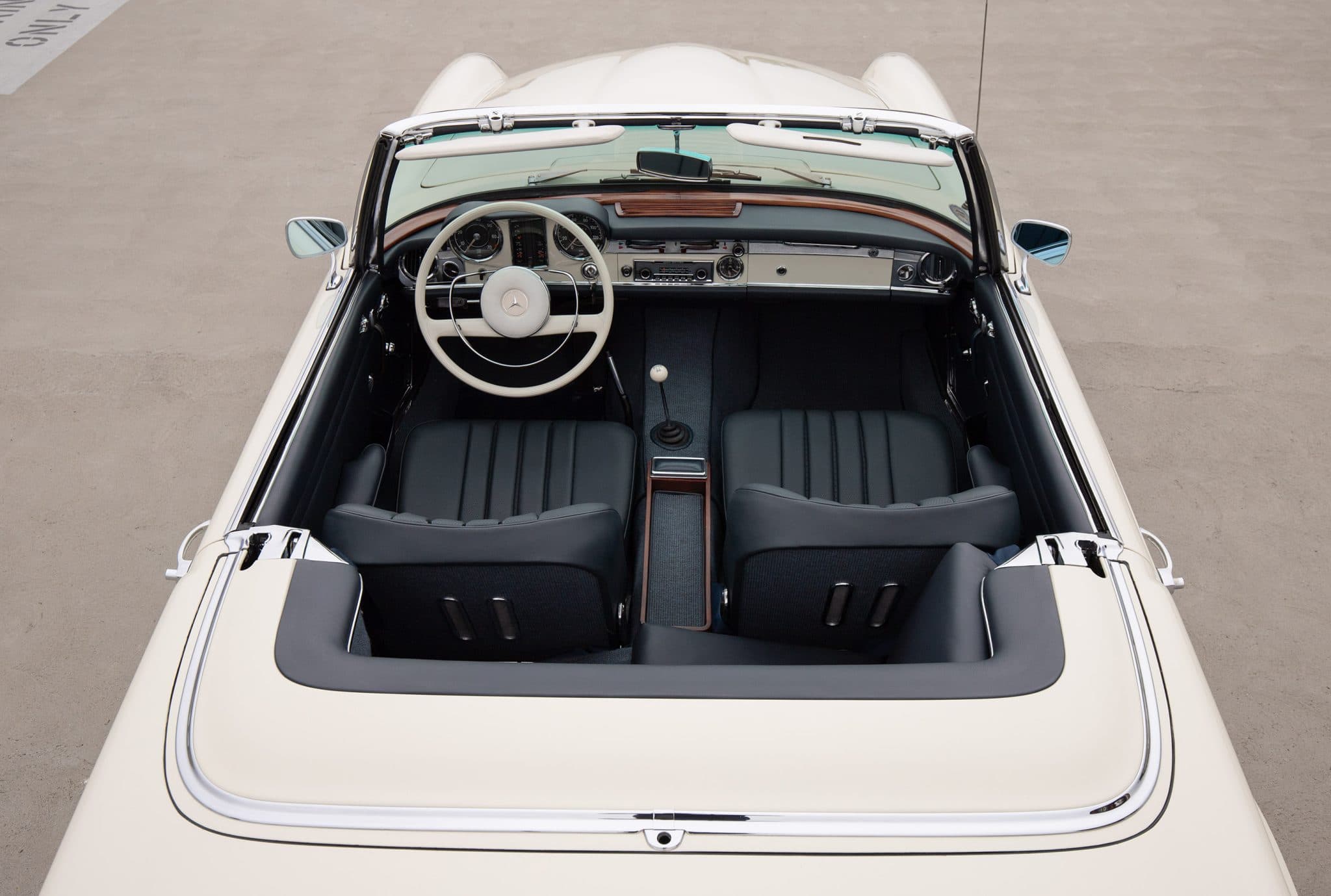 1965 Mercedes-Benz 230SL — Interior