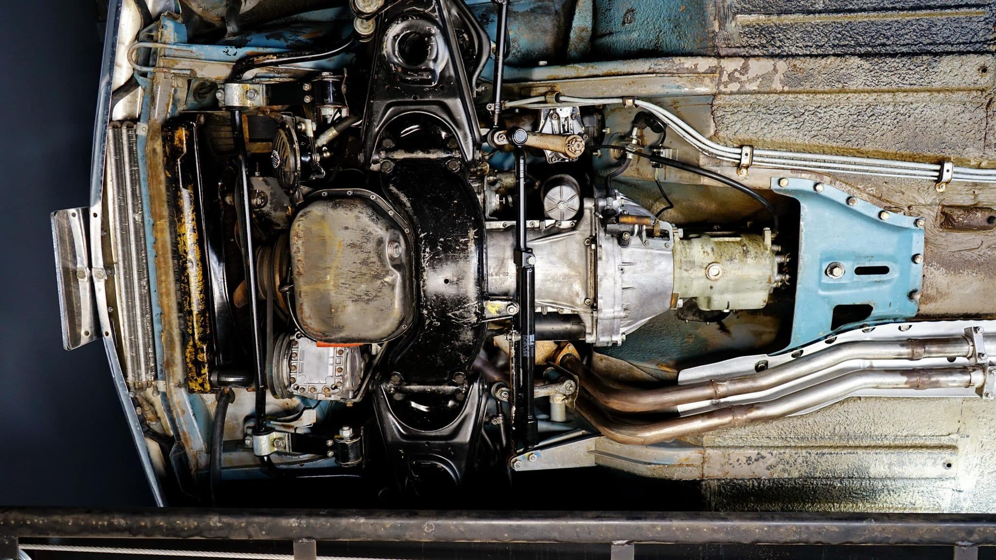 1966 Mercedes-Benz 230SL — Motor