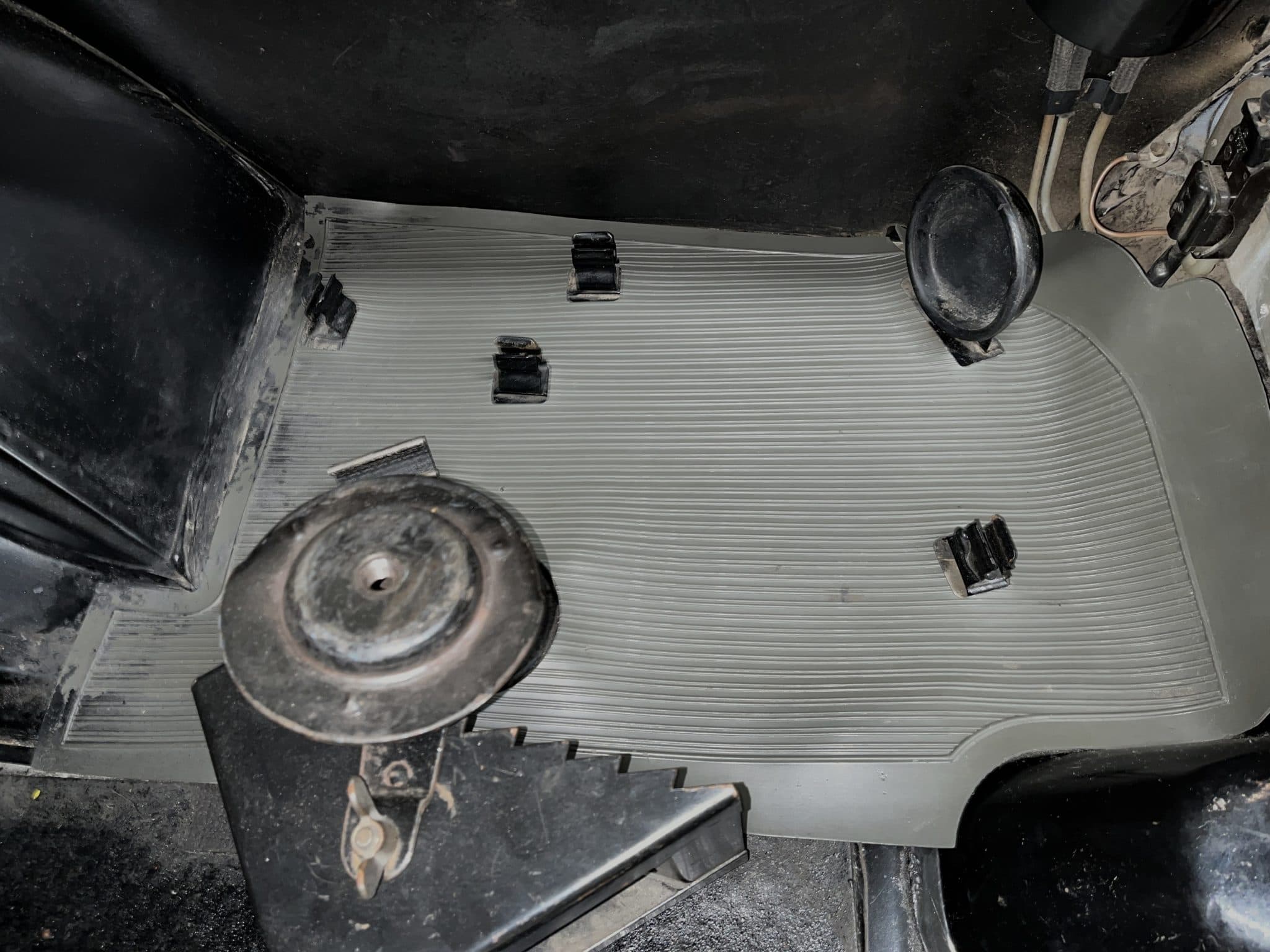 1966 Mercedes-Benz 230SL — Interior