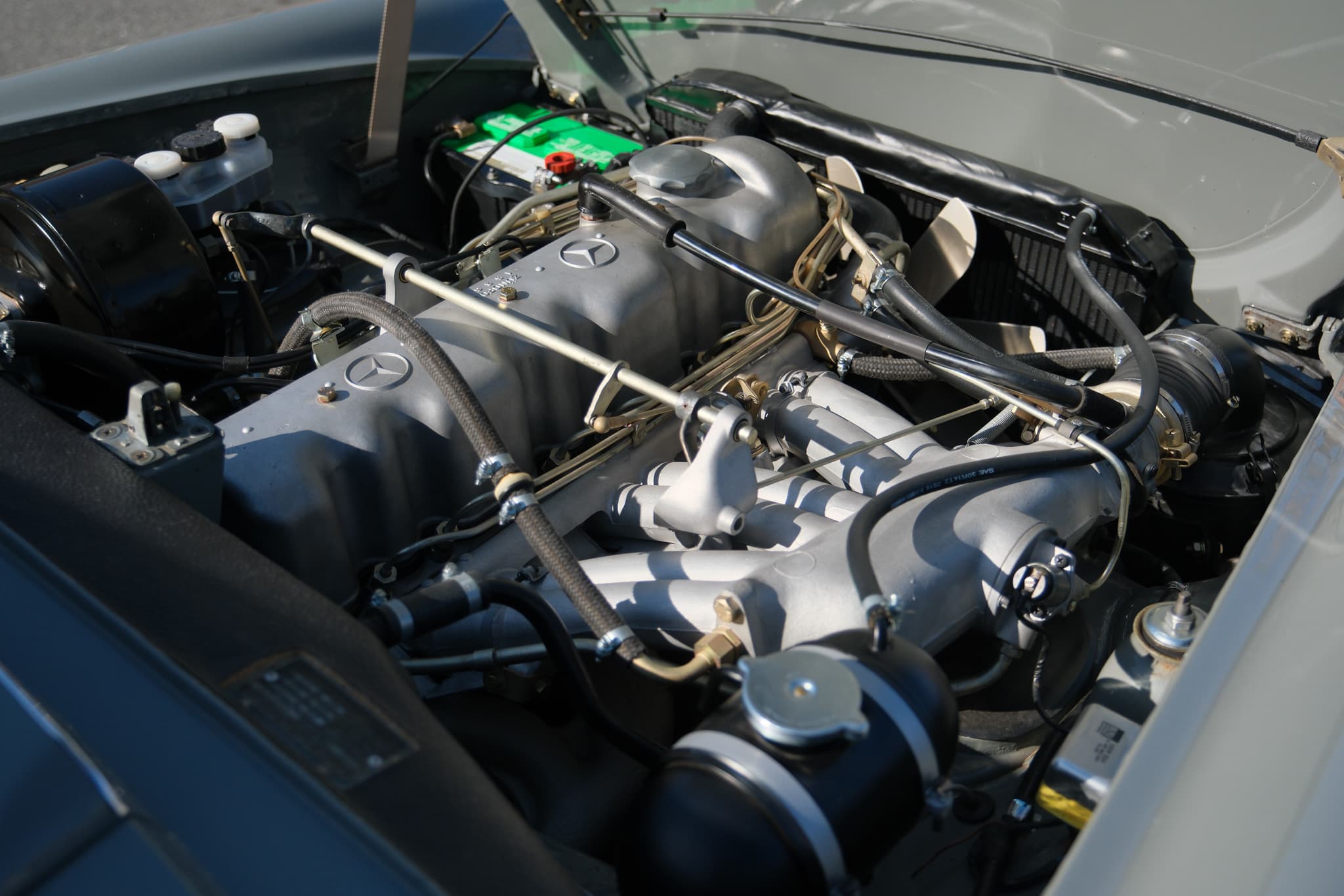 1967 Mercedes-Benz 250SL — Motor