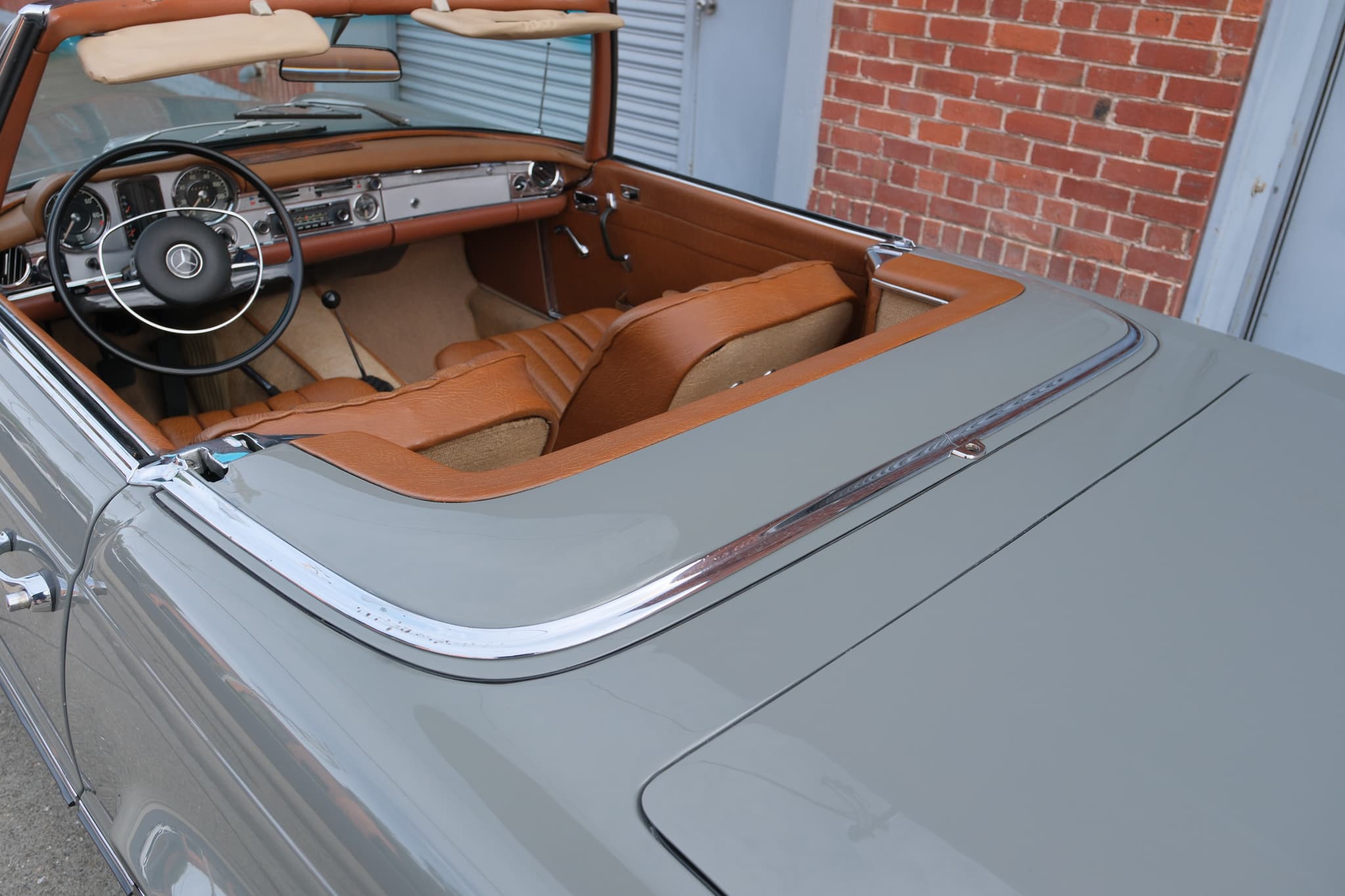 1967 Mercedes-Benz 250SL — Exterior