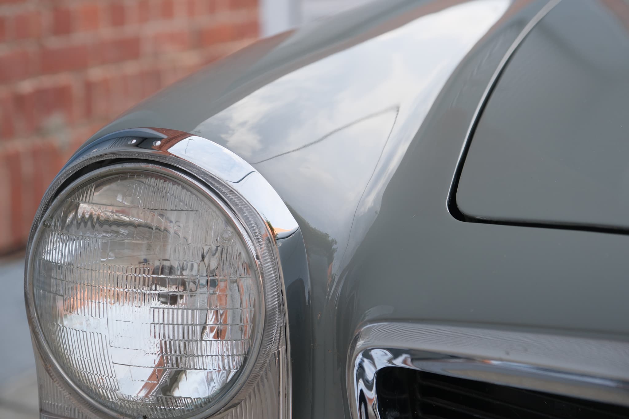 1967 Mercedes-Benz 250SL — Exterior