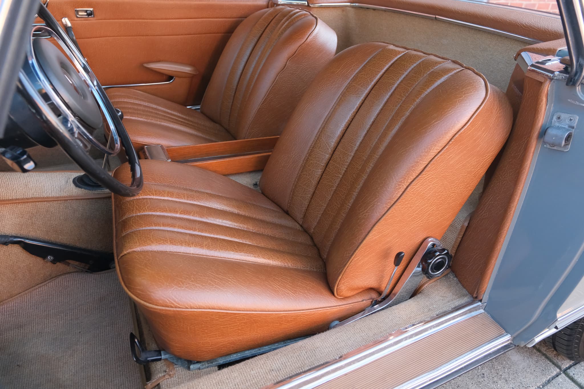 1967 Mercedes-Benz 250SL — Exterior