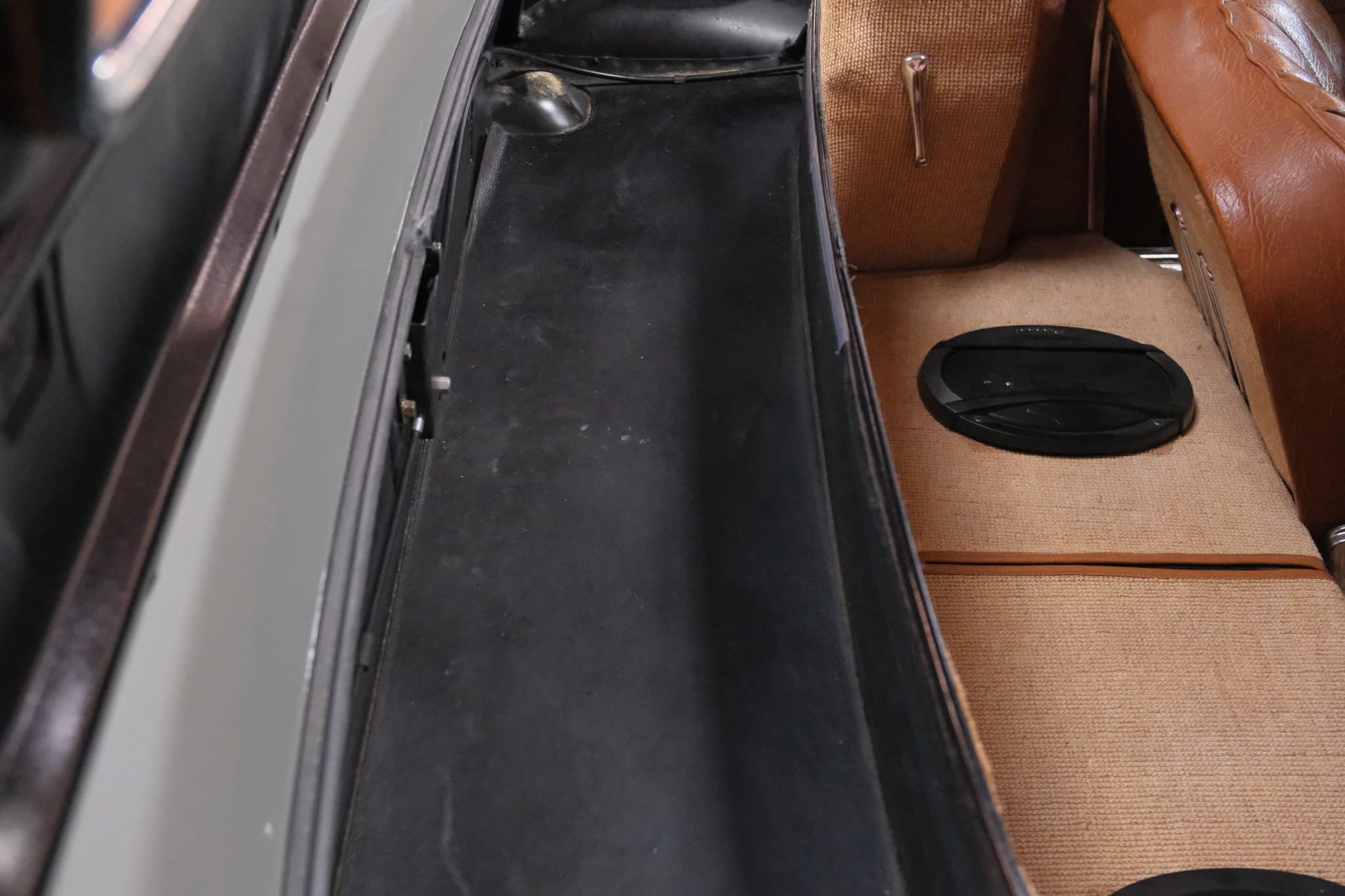 1967 Mercedes-Benz 250SL — Interior