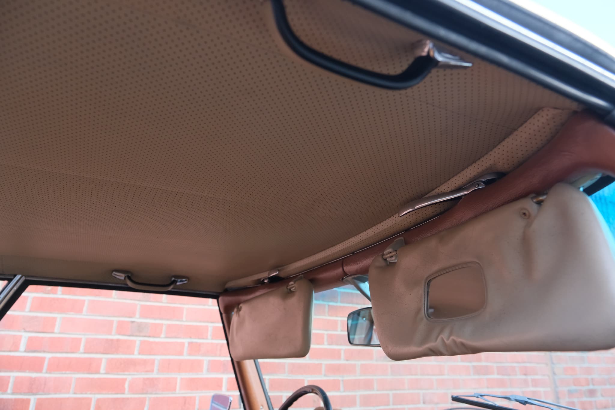 1967 Mercedes-Benz 250SL — Interior