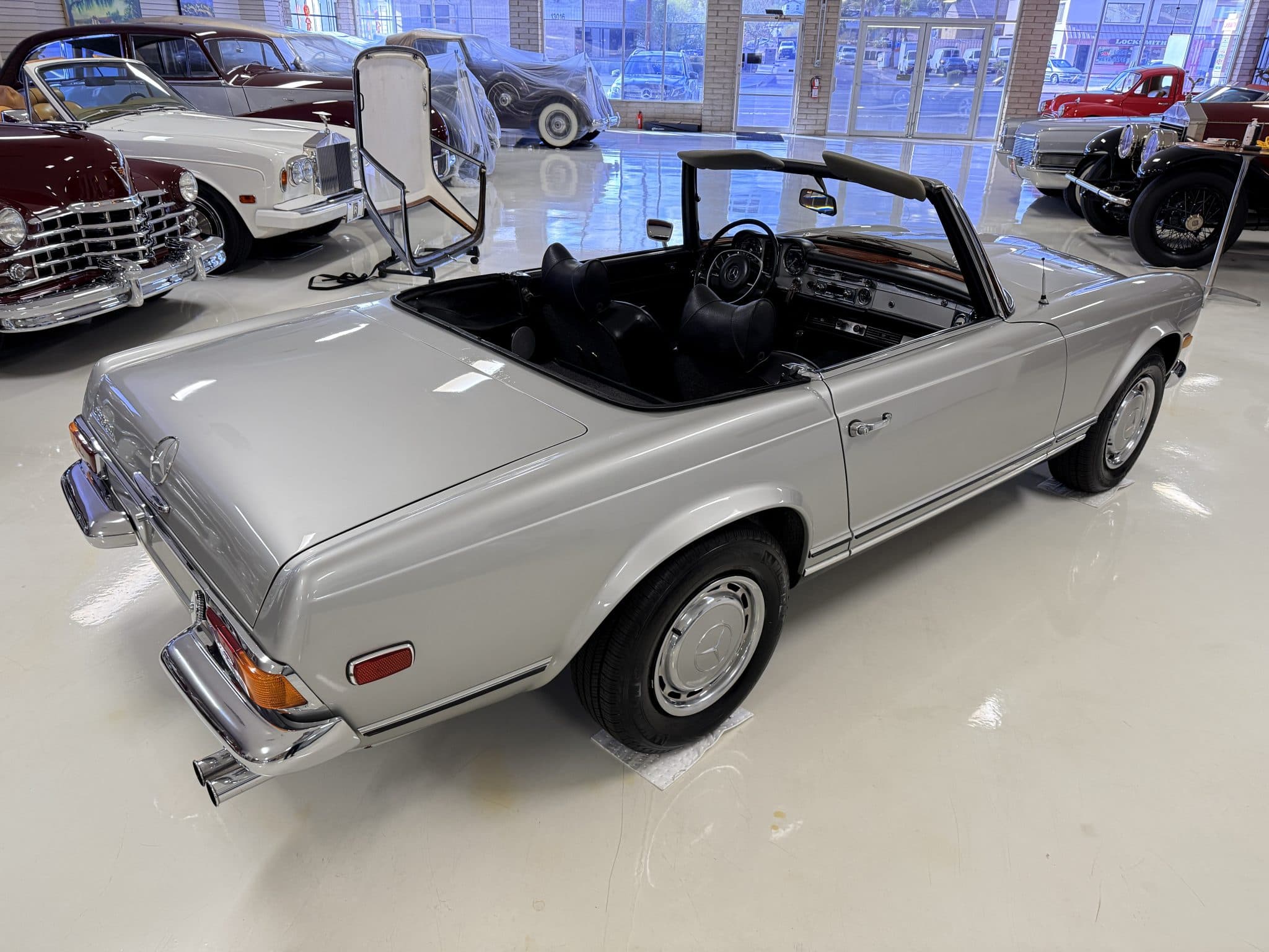 1970 Mercedes-Benz 280SLC — Exterior