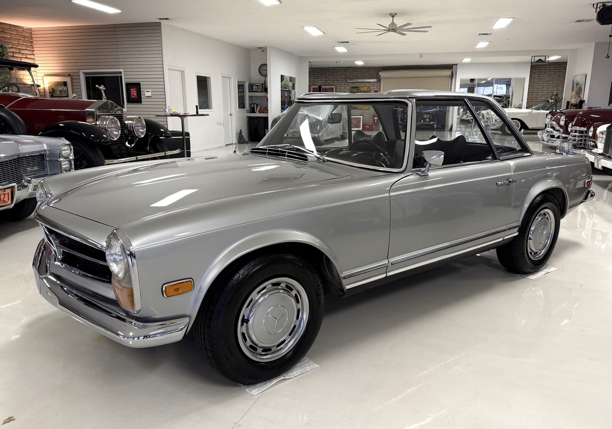 1970 Mercedes-Benz 280SLC — Exterior