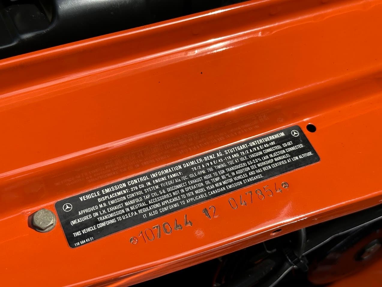 1978 Mercedes-Benz 450SL — Motor