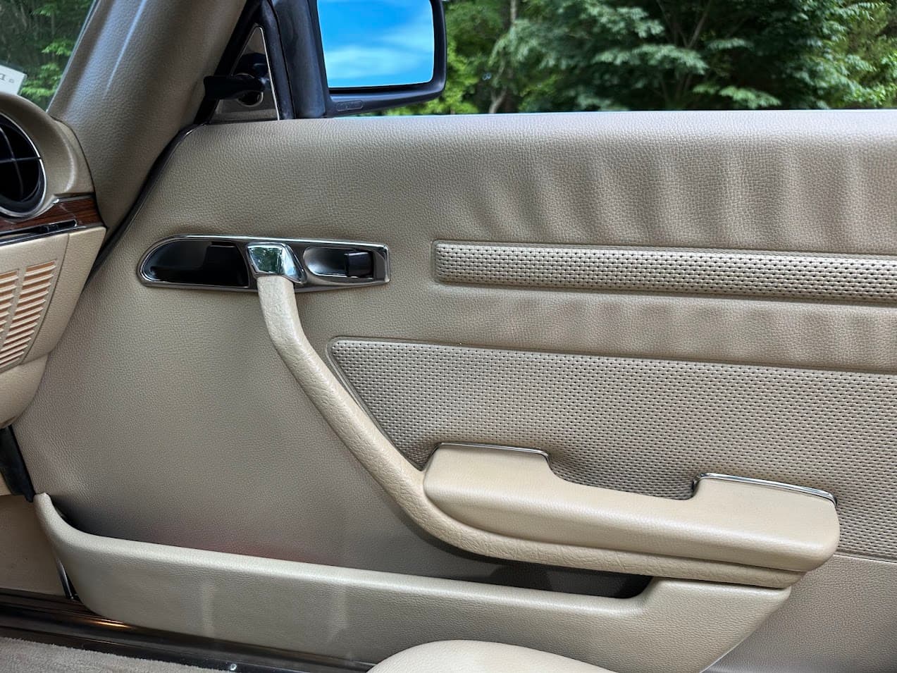 1978 Mercedes-Benz 450SL — Interior