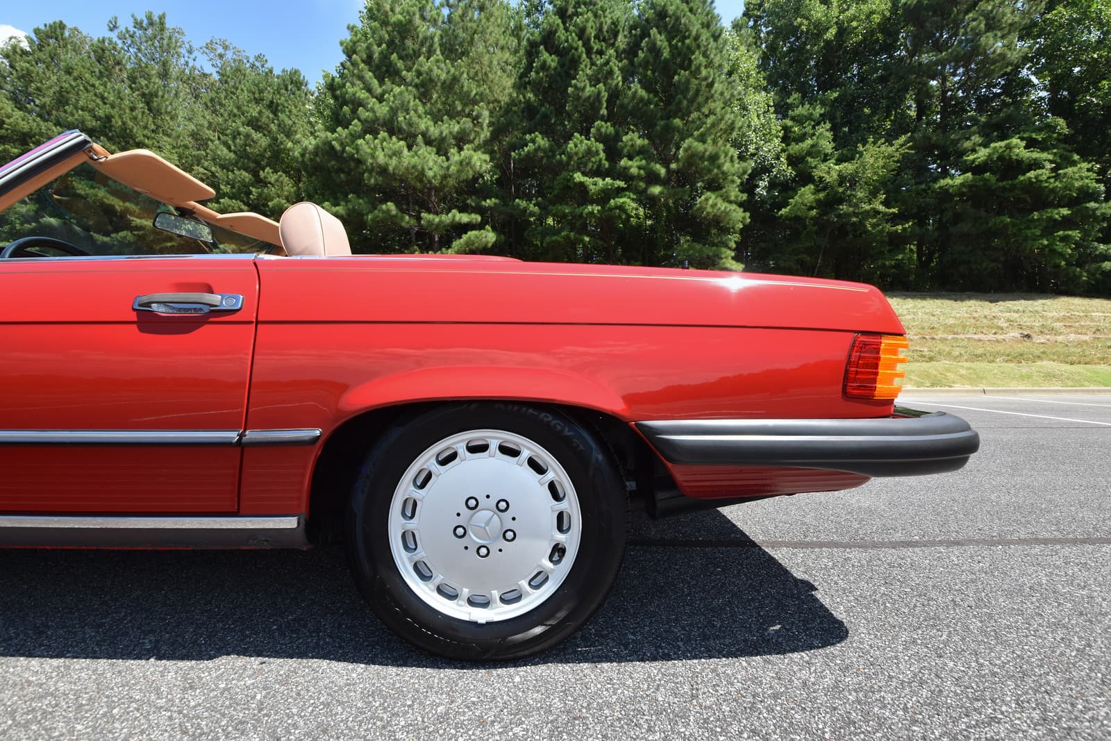 1987 Mercedes-Benz 560SL — Exterior
