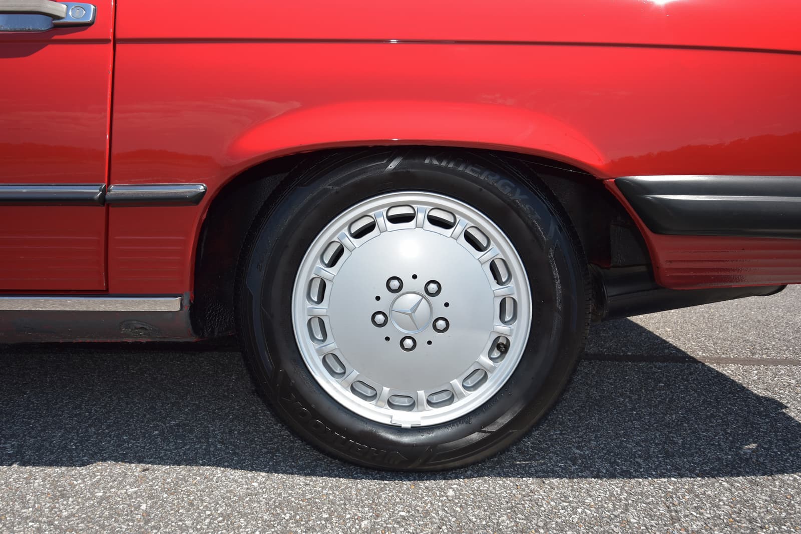 1987 Mercedes-Benz 560SL — Exterior