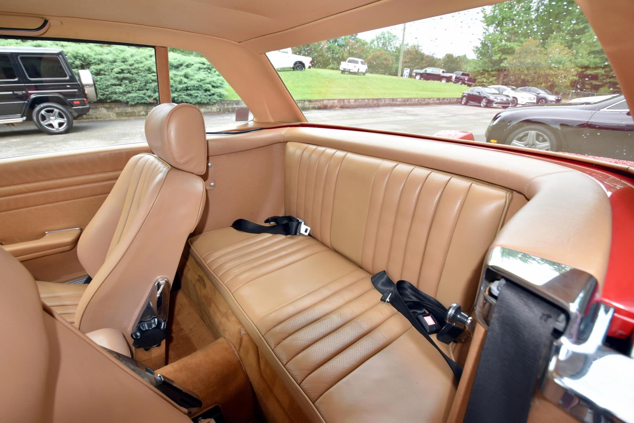 1987 Mercedes-Benz 560SL — Interior