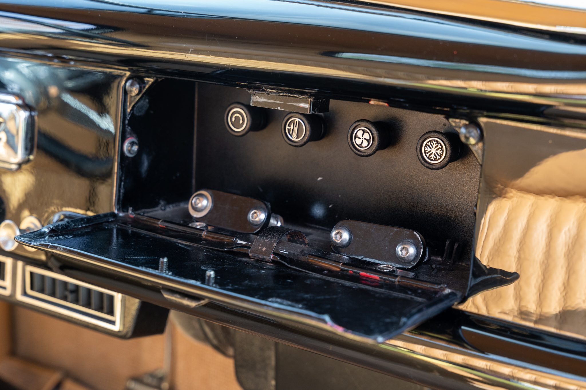 1940 Ford Pickup - Interior