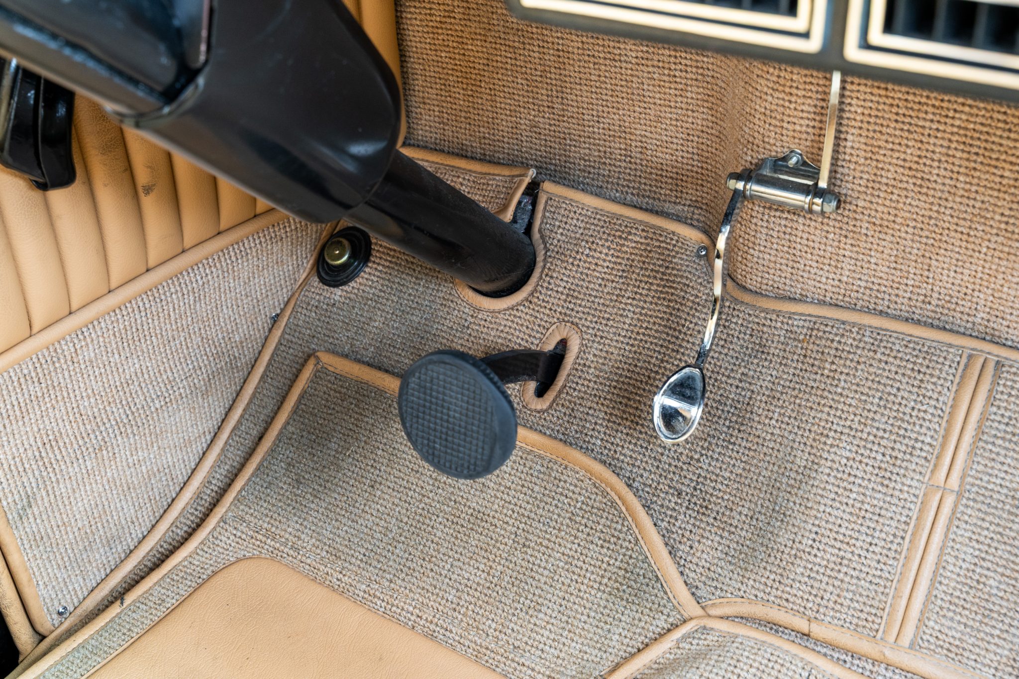 1940 Ford Pickup - Interior