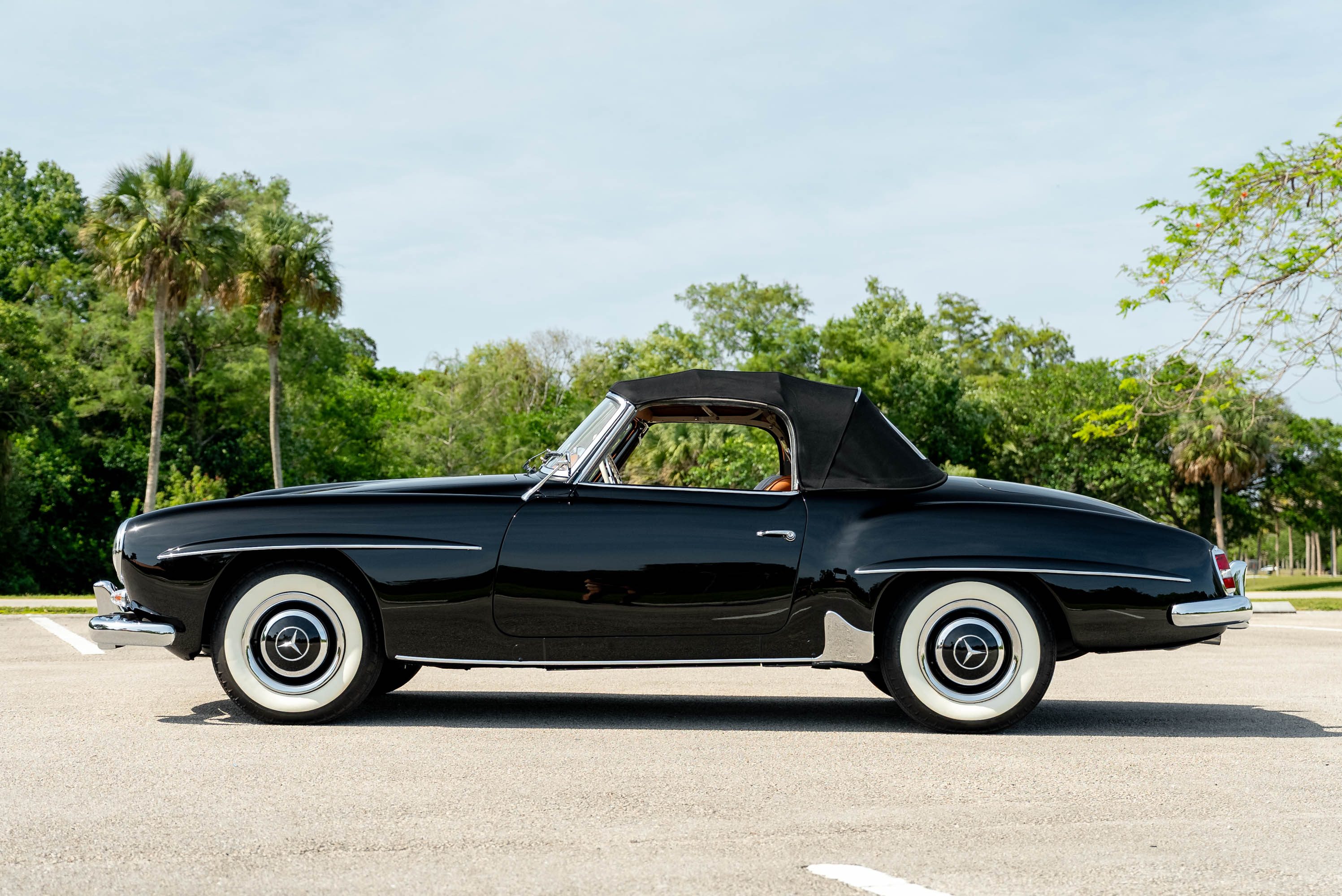 1957 Mercedes-Benz 190SL - Exterior