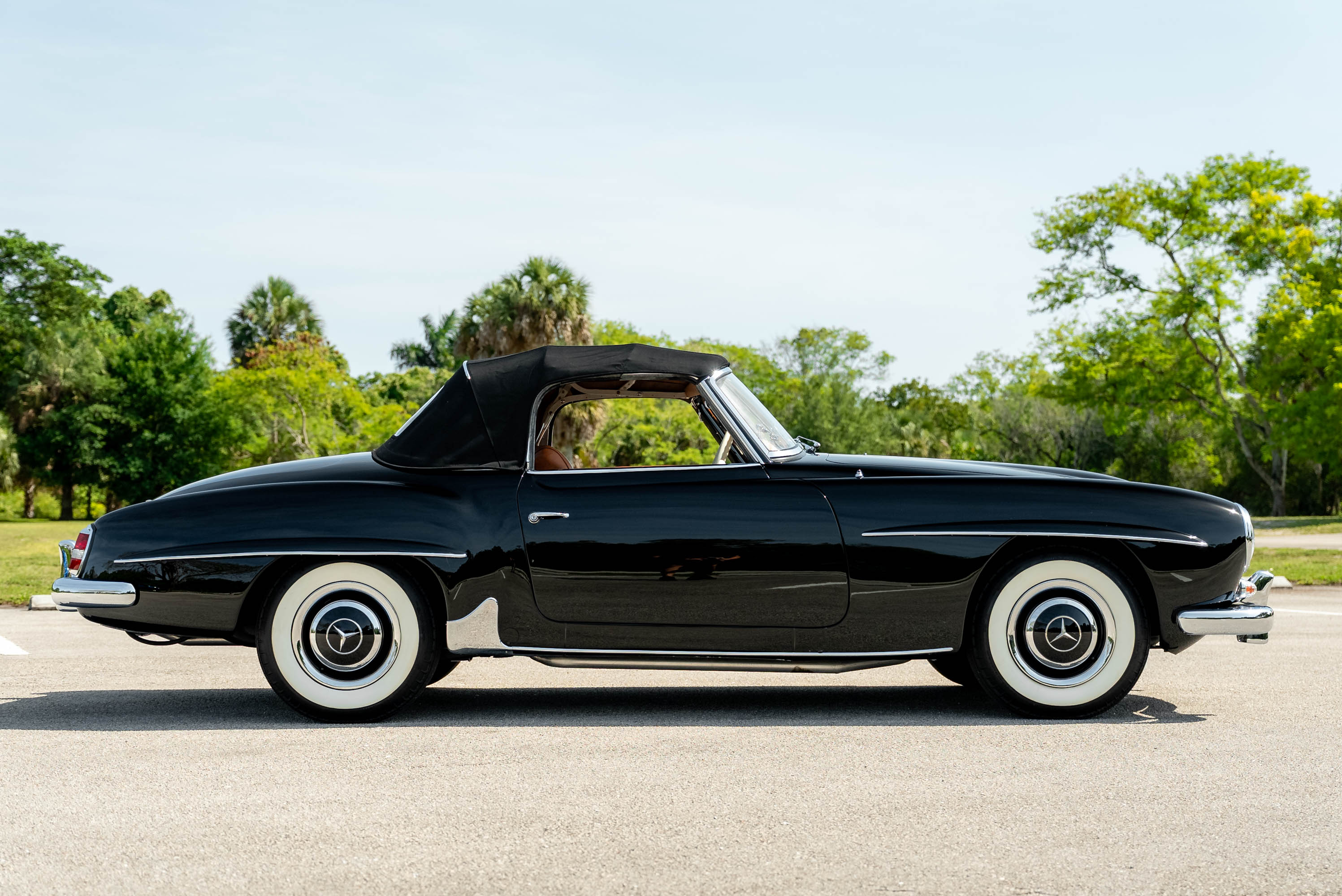 1957 Mercedes-Benz 190SL - Exterior