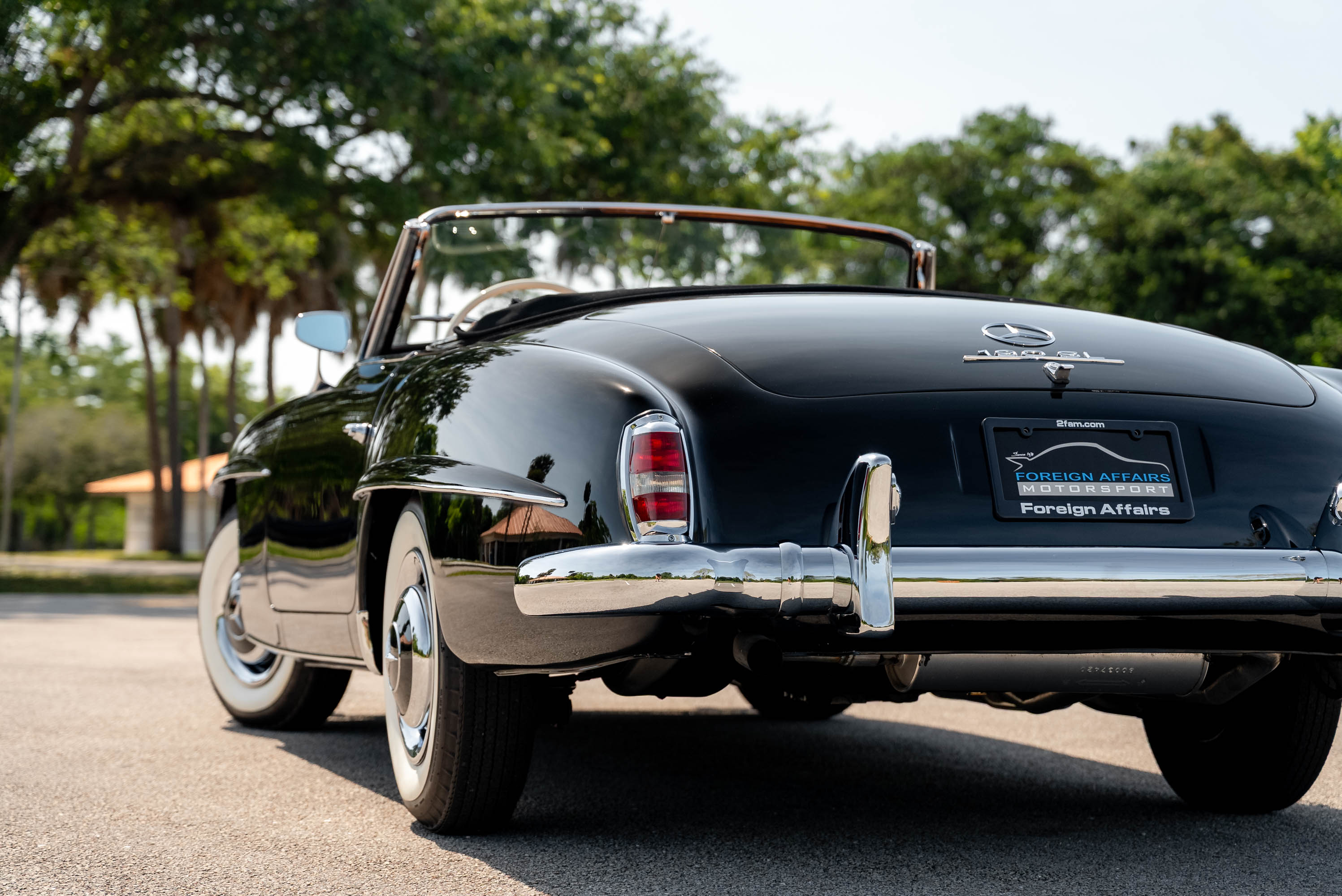 1957 Mercedes-Benz 190SL - Exterior