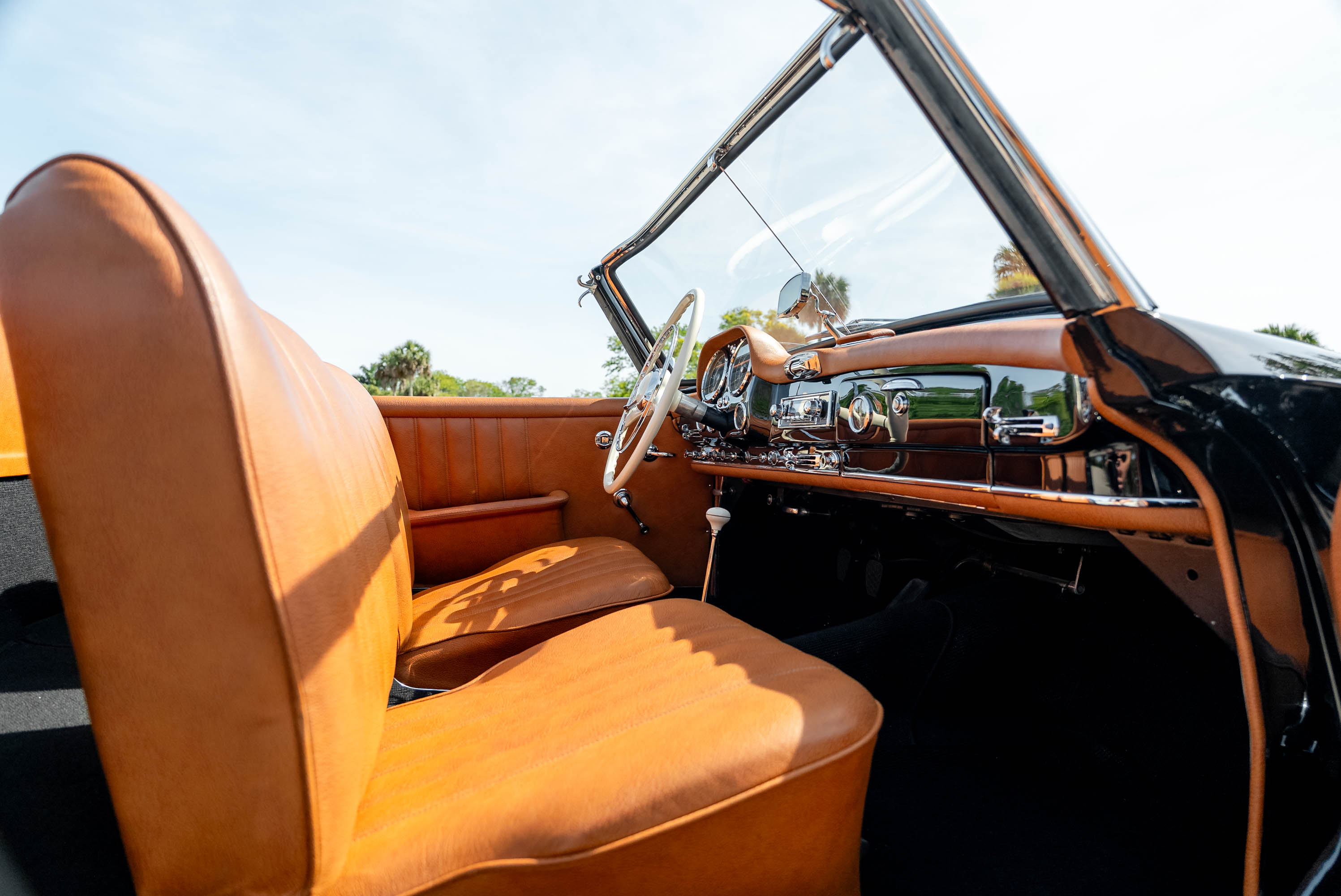 1957 Mercedes-Benz 190SL - Interior