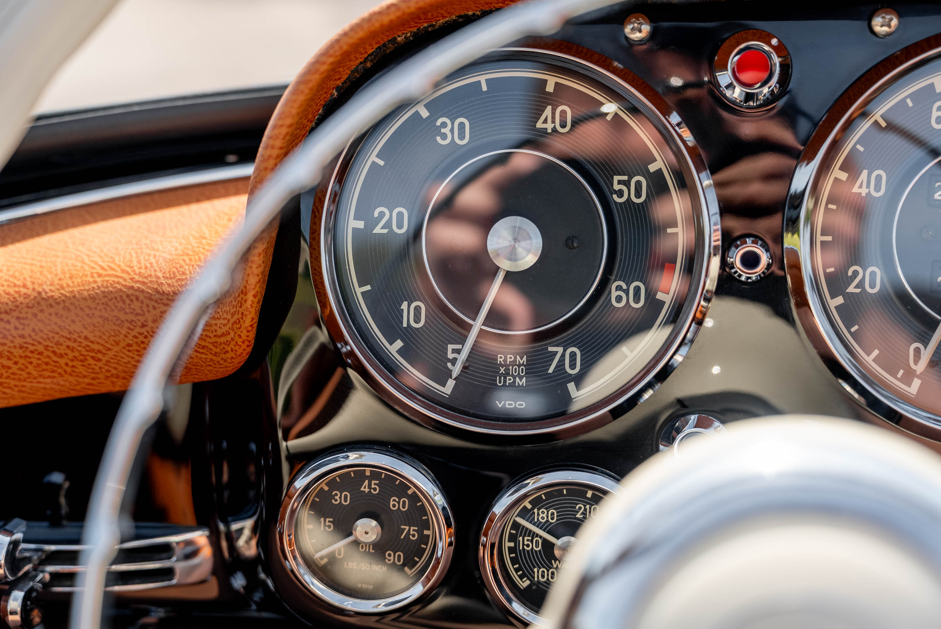1957 Mercedes-Benz 190SL - Interior