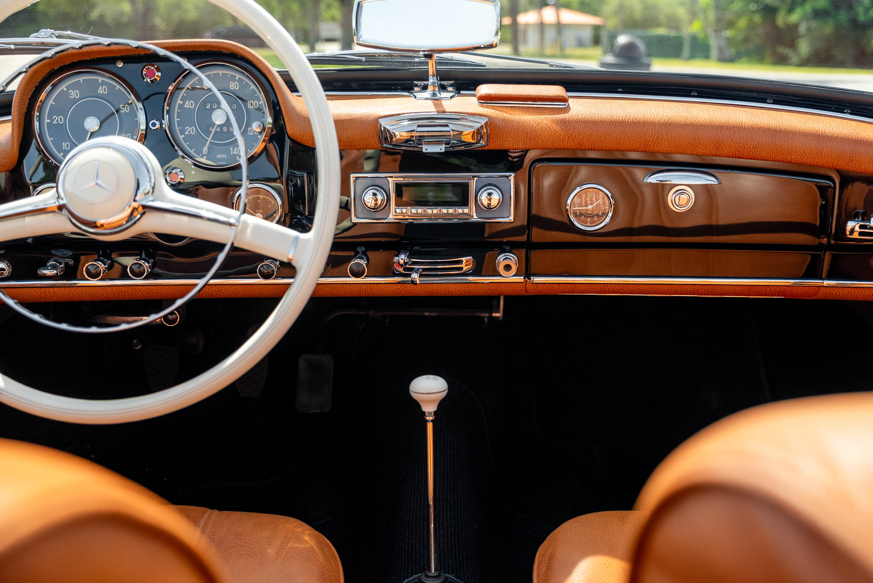 1957 Mercedes-Benz 190SL - Interior