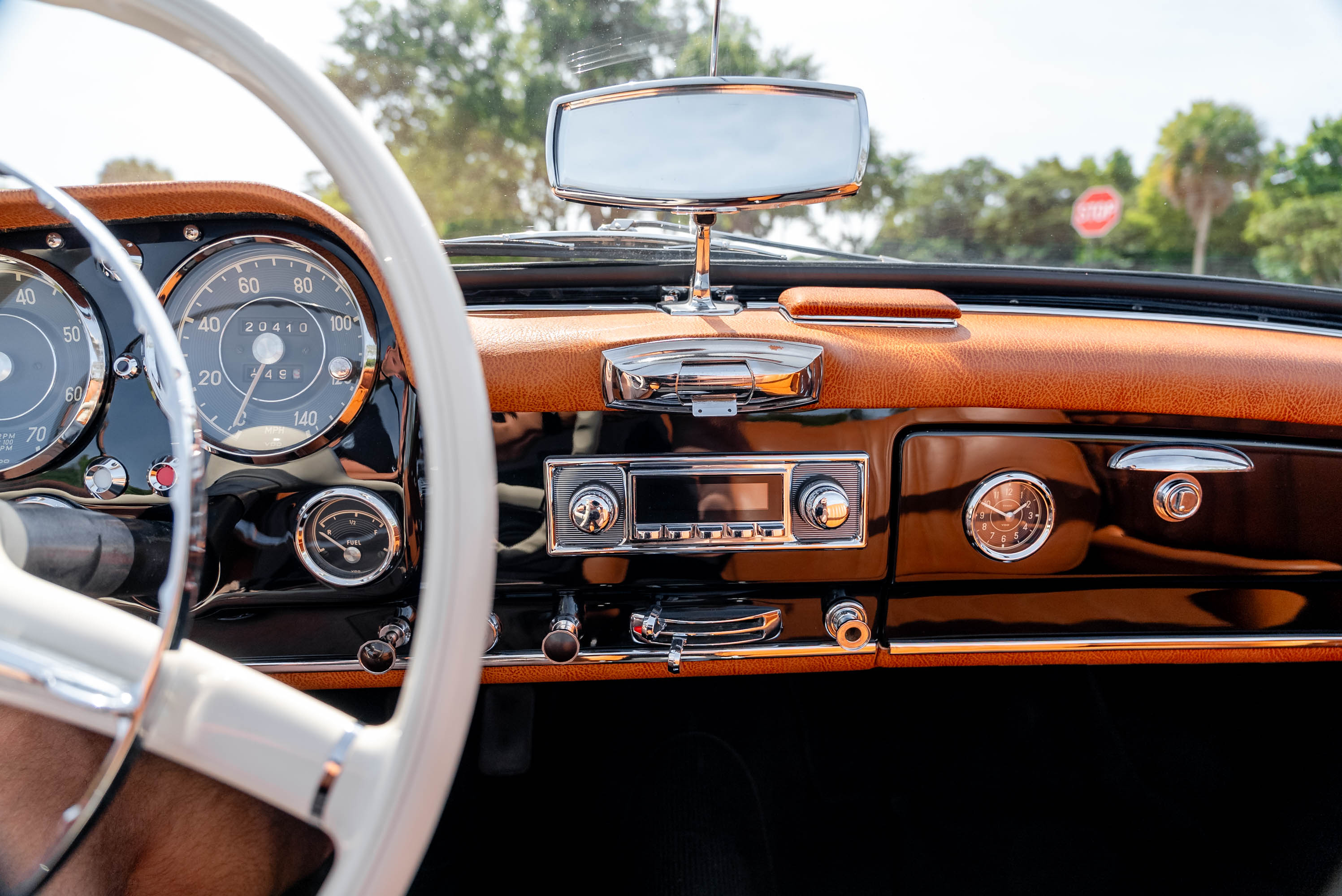 1957 Mercedes-Benz 190SL - Interior
