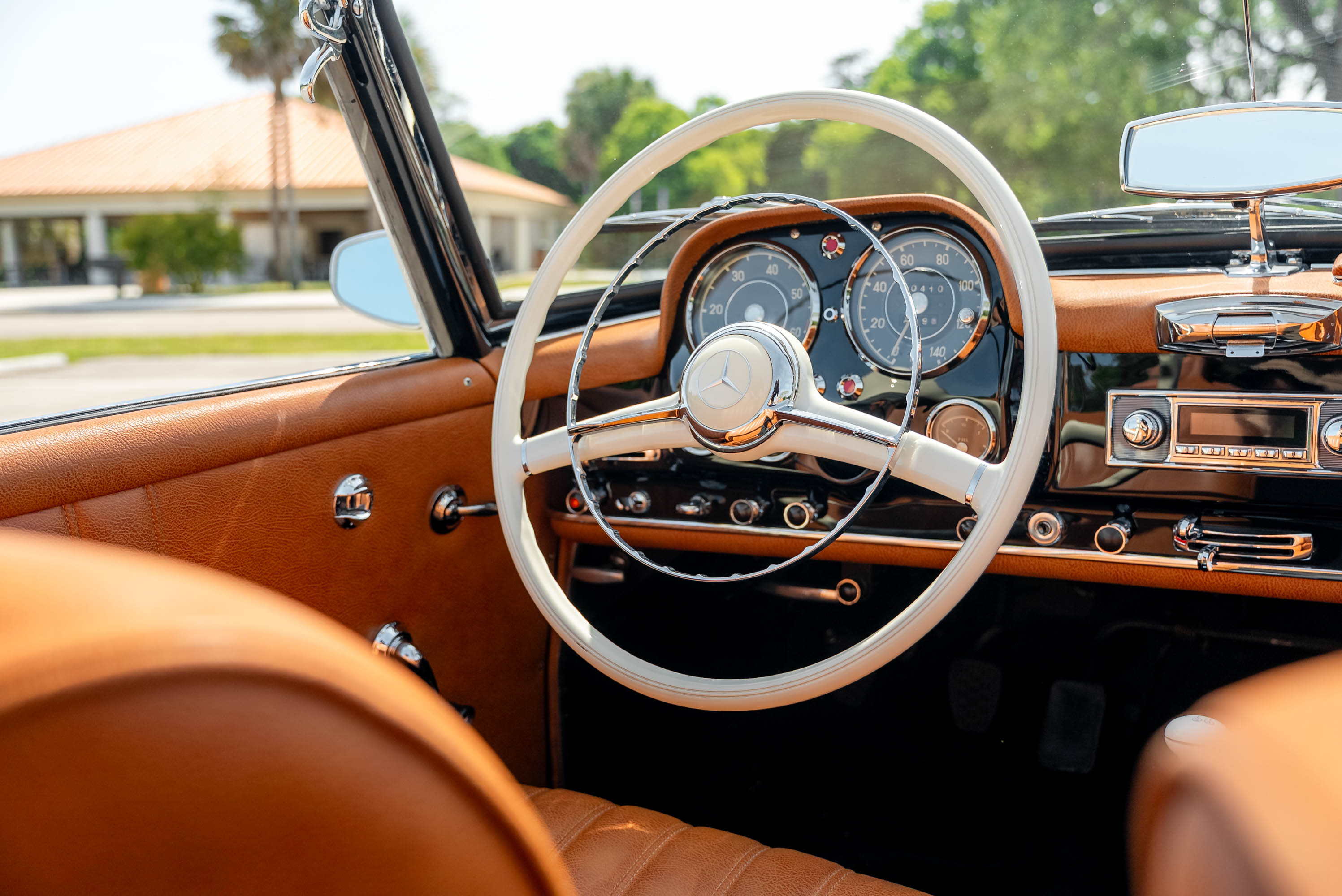 1957 Mercedes-Benz 190SL - Interior