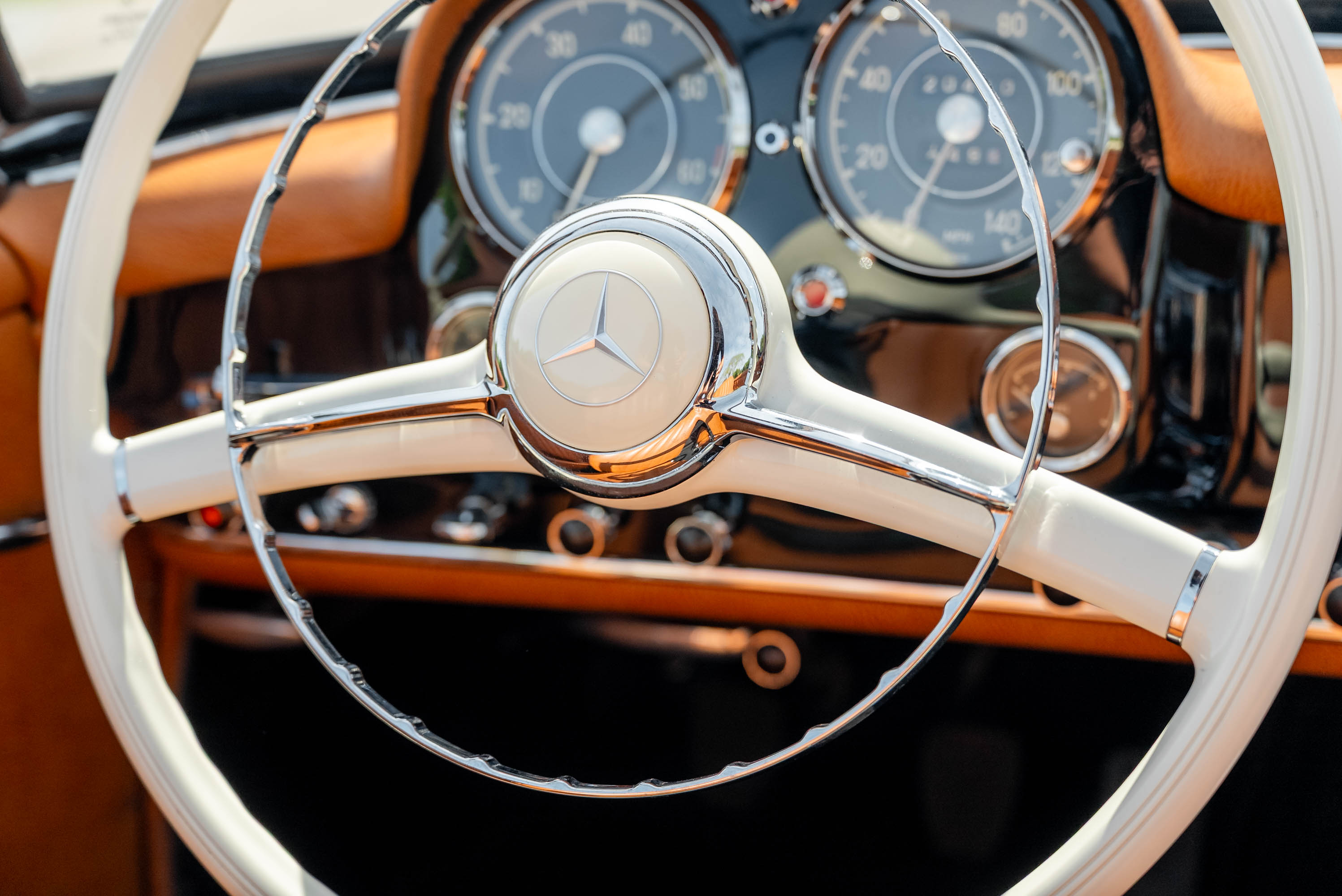 1957 Mercedes-Benz 190SL - Interior