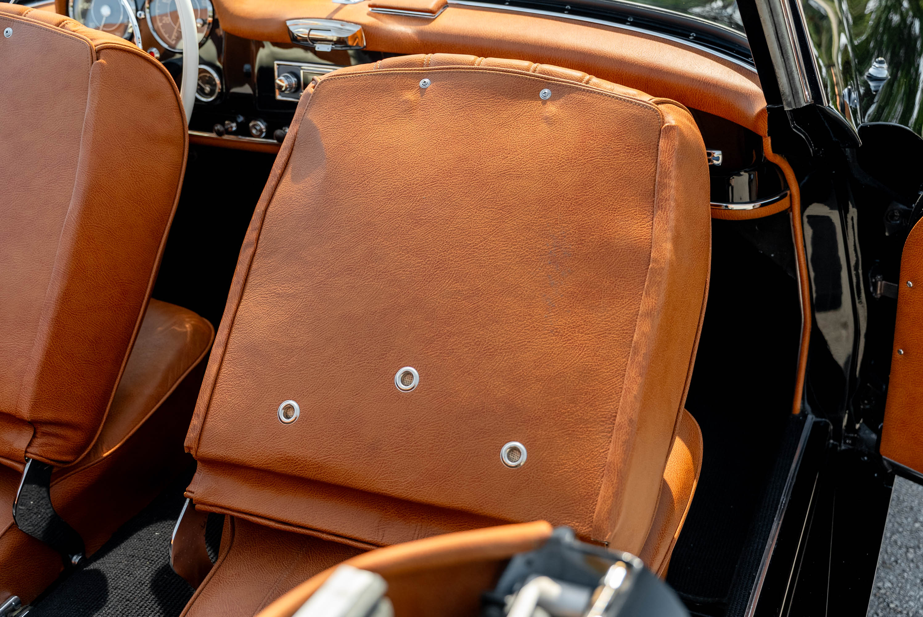 1957 Mercedes-Benz 190SL - Interior