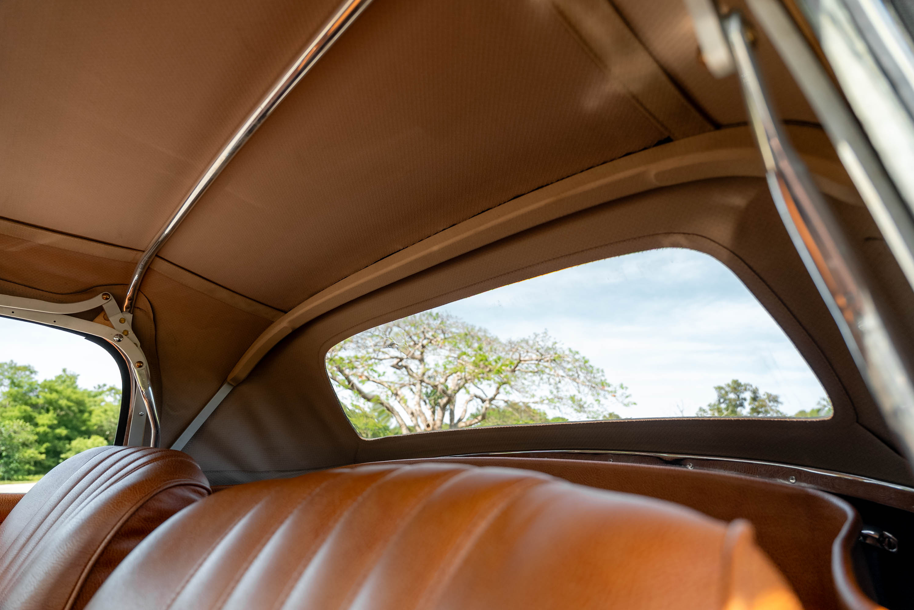 1957 Mercedes-Benz 190SL - Interior