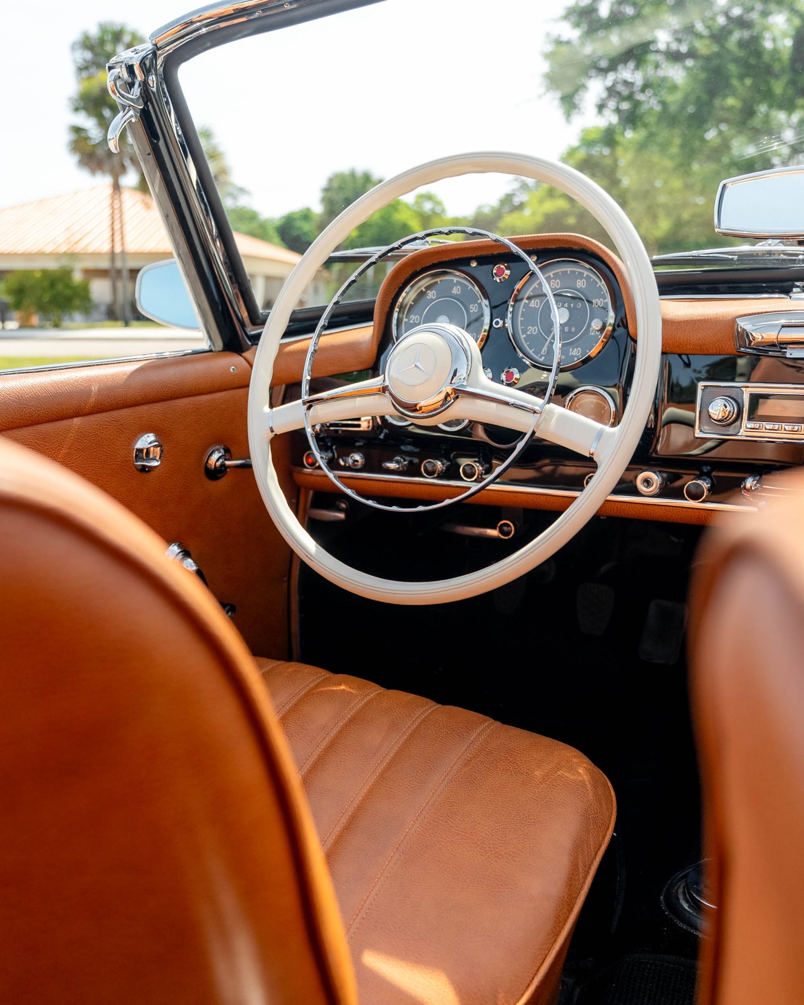 1957 Mercedes-Benz 190SL - Interior
