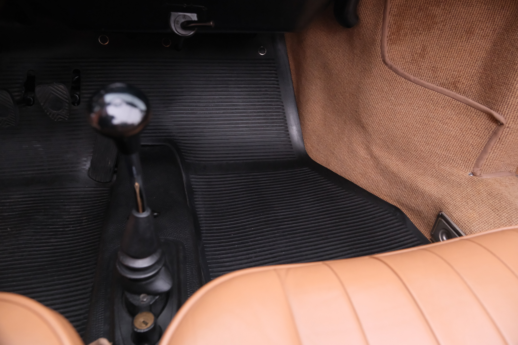 1963 Porsche 356 Cabriolet - Interior