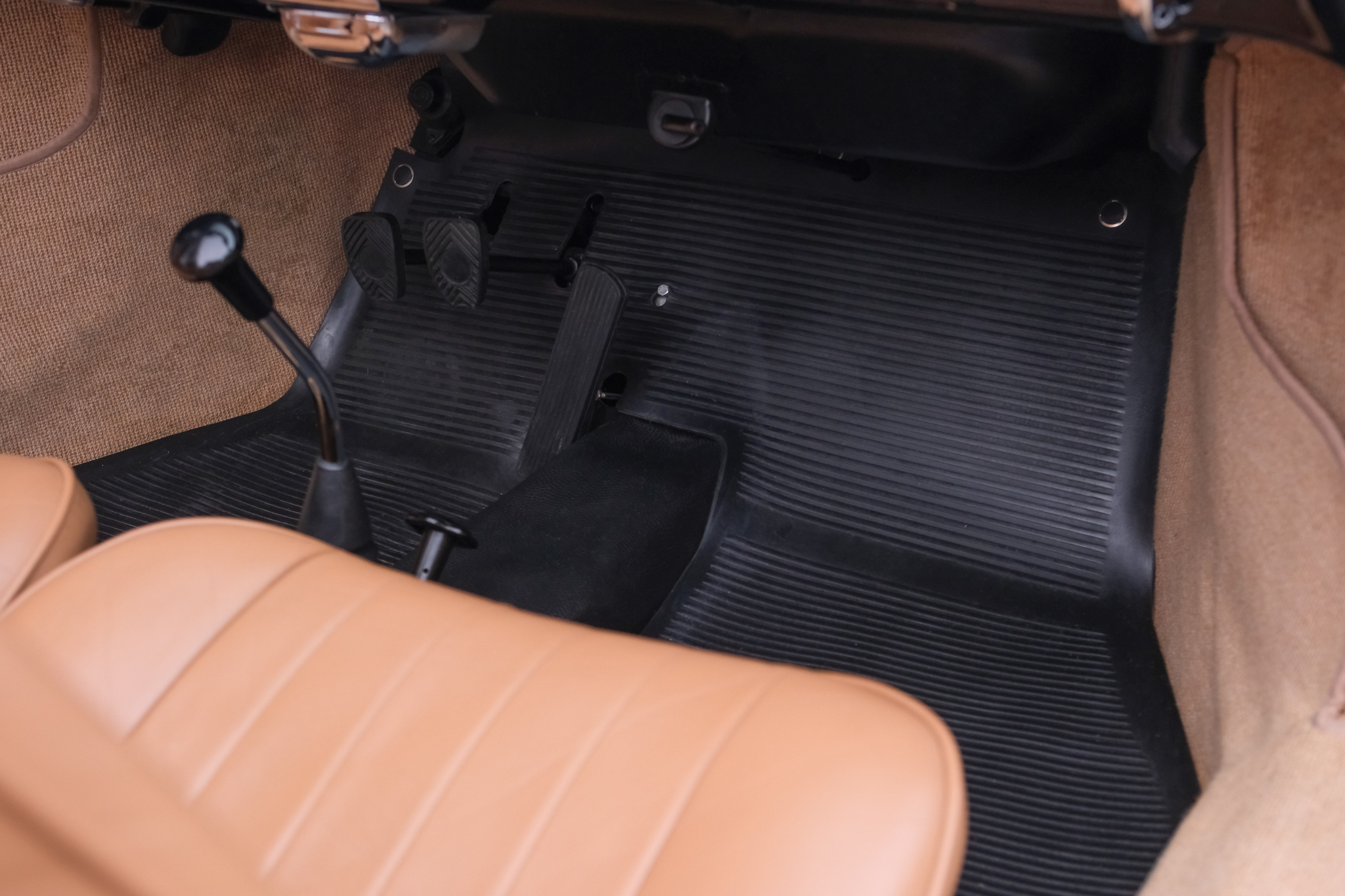 1963 Porsche 356 Cabriolet - Interior