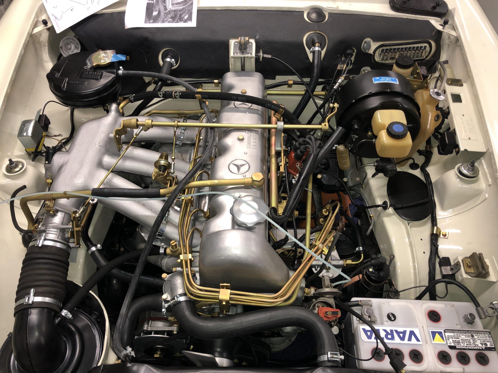 1965 Mercedes-Benz 230SL - Motor