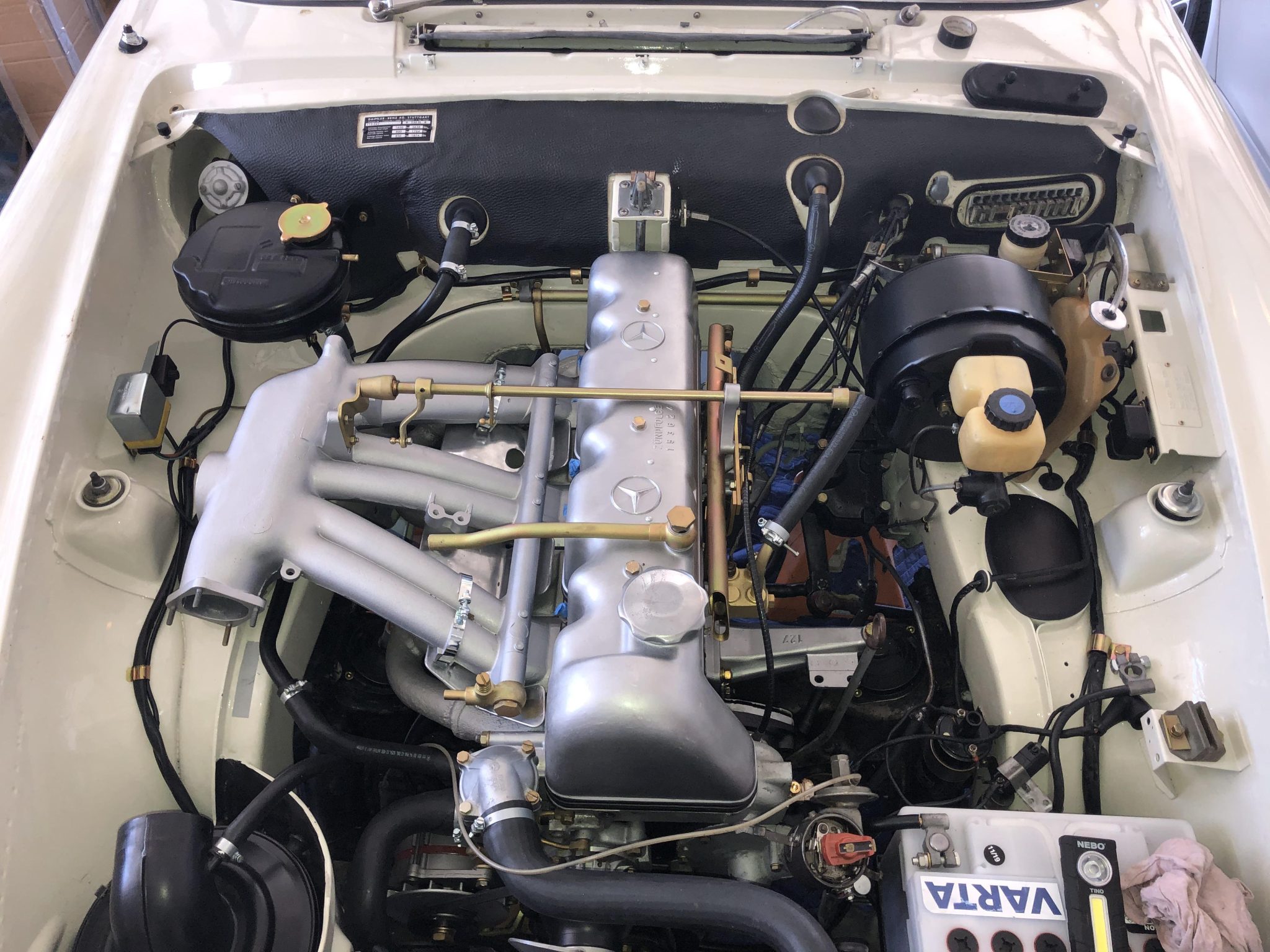 1965 Mercedes-Benz 230SL - Motor
