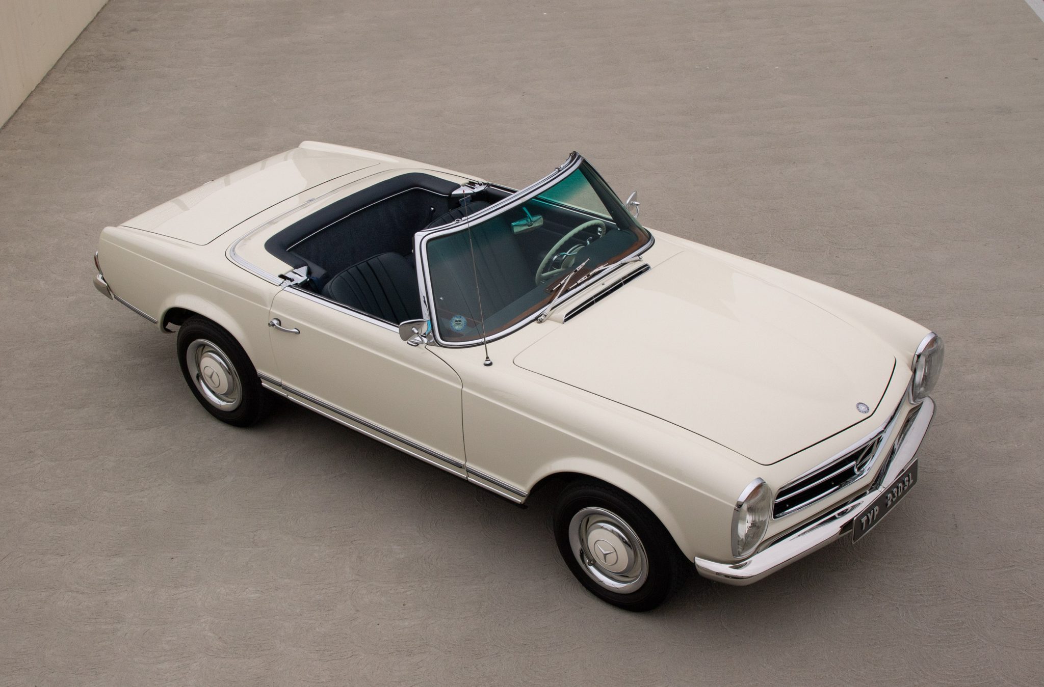 1965 Mercedes-Benz 230SL - Exterior