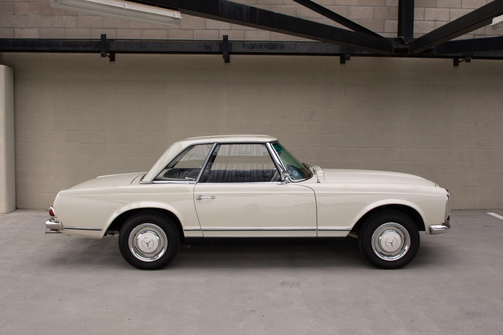 1965 Mercedes-Benz 230SL - Exterior