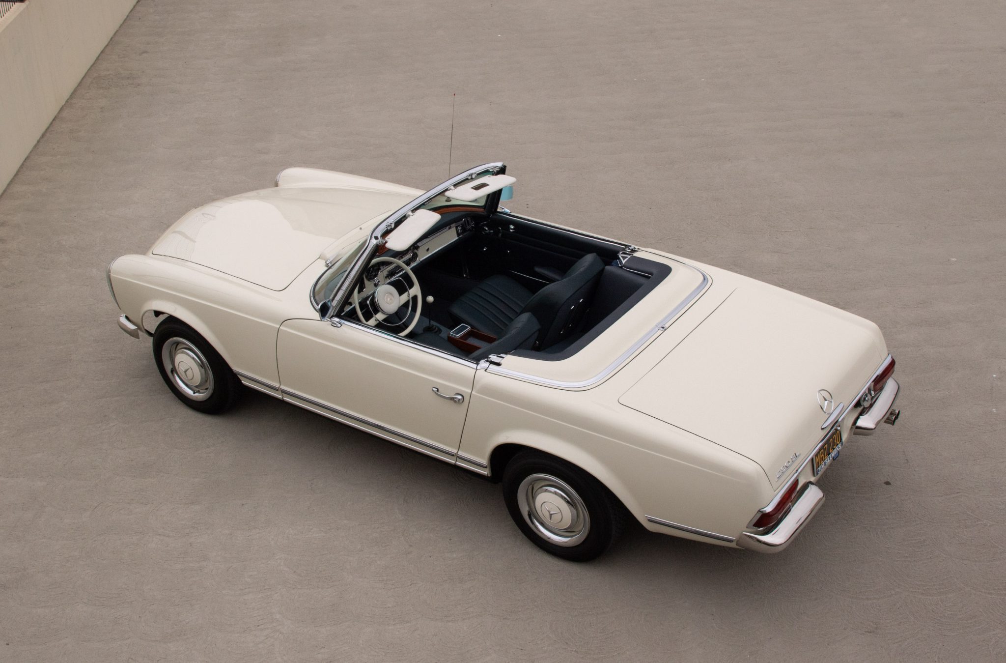 1965 Mercedes-Benz 230SL - Exterior