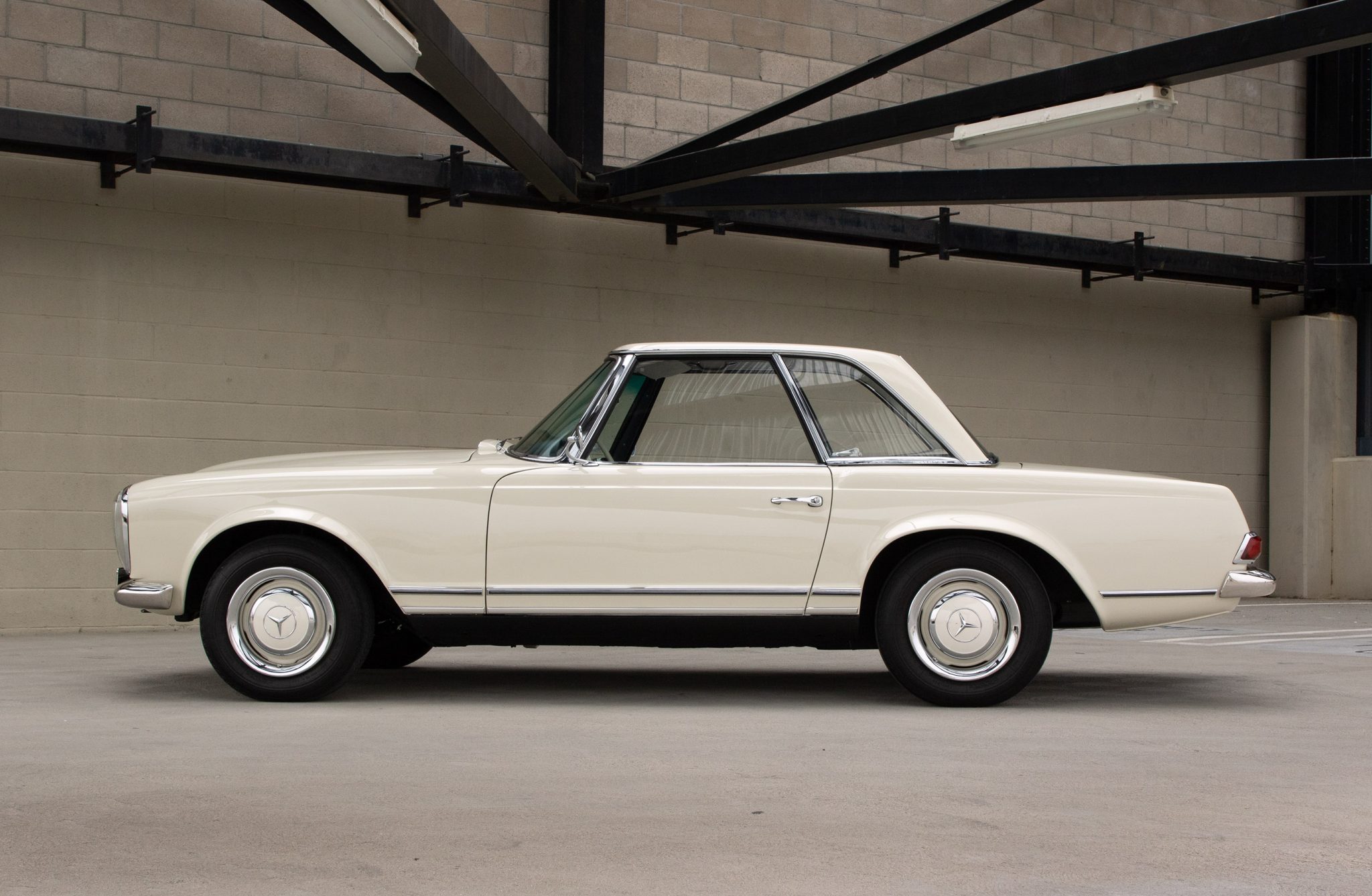 1965 Mercedes-Benz 230SL - Exterior