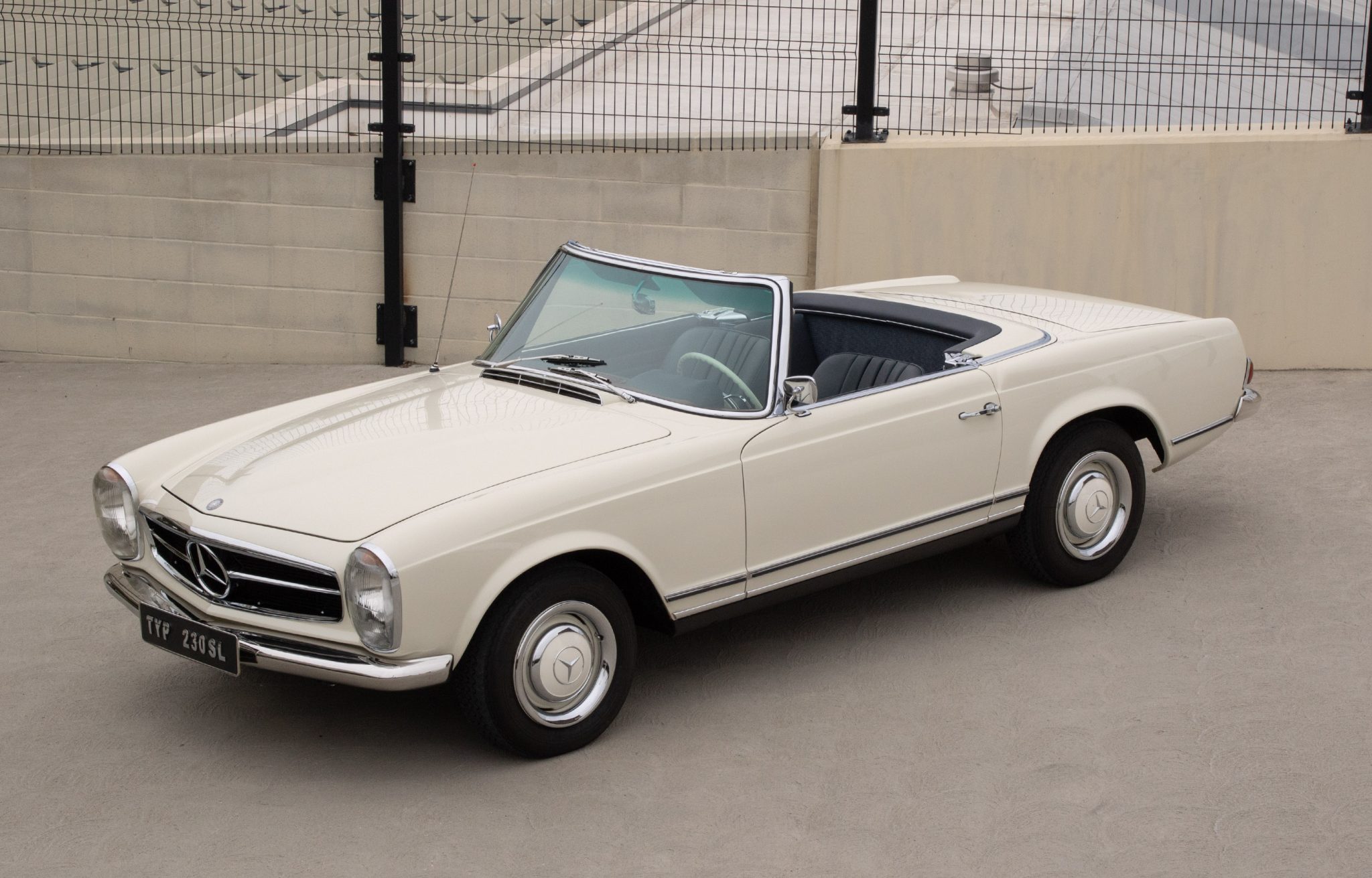 1965 Mercedes-Benz 230SL - Exterior