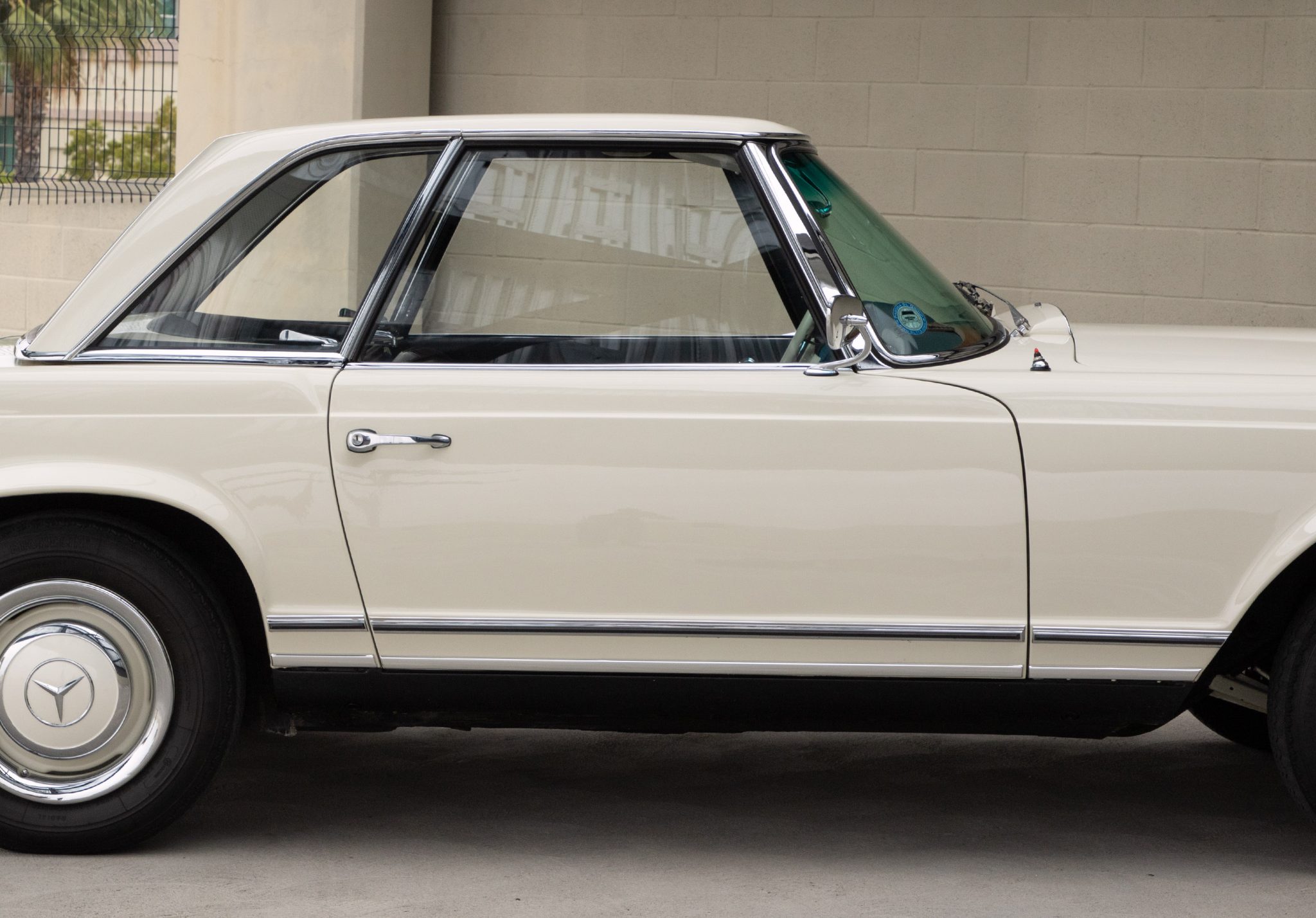 1965 Mercedes-Benz 230SL - Exterior