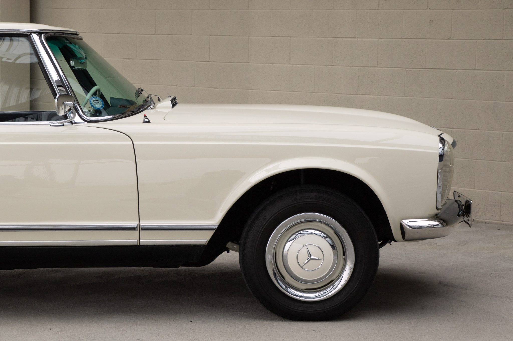 1965 Mercedes-Benz 230SL - Exterior