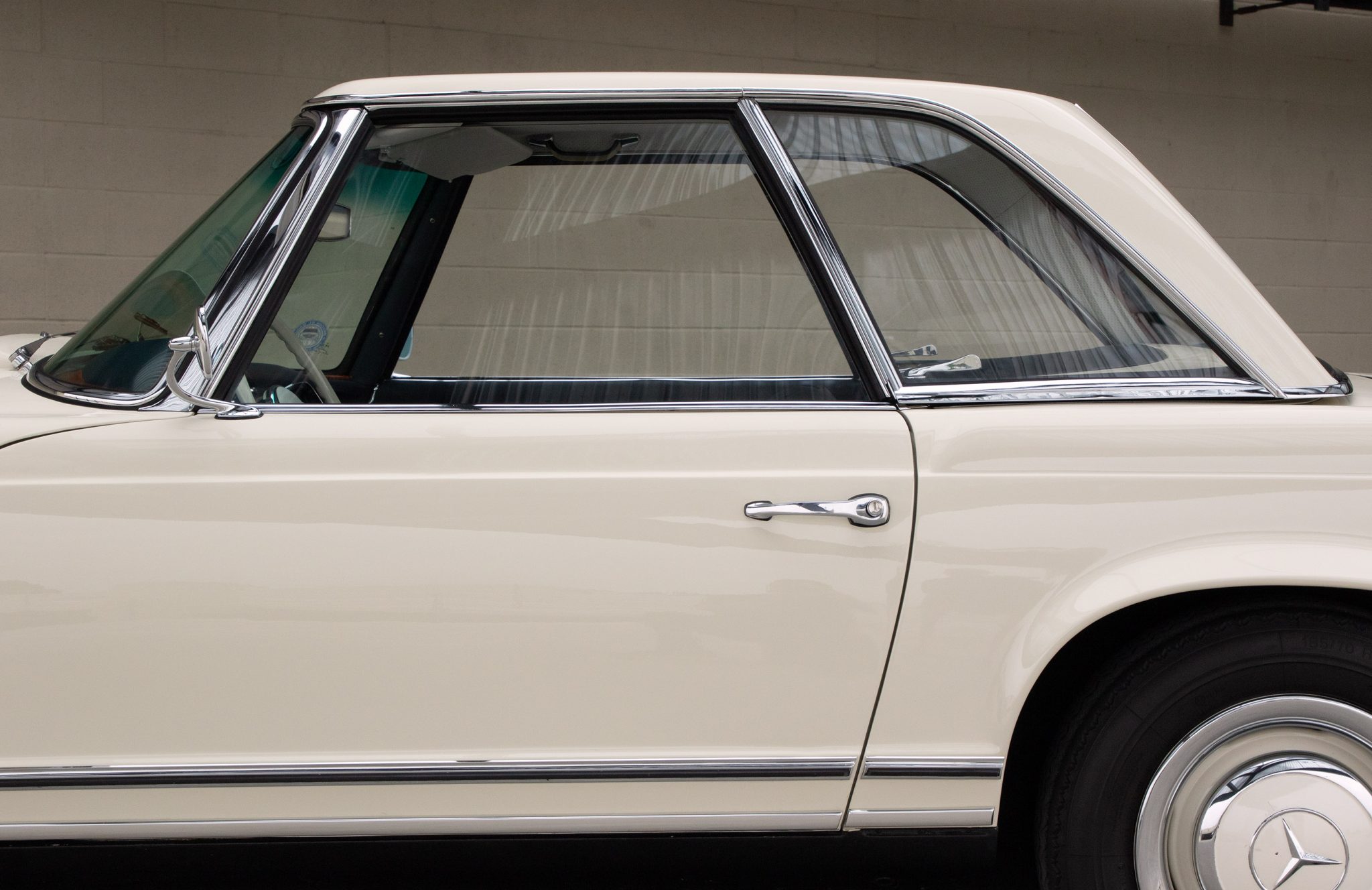 1965 Mercedes-Benz 230SL - Exterior