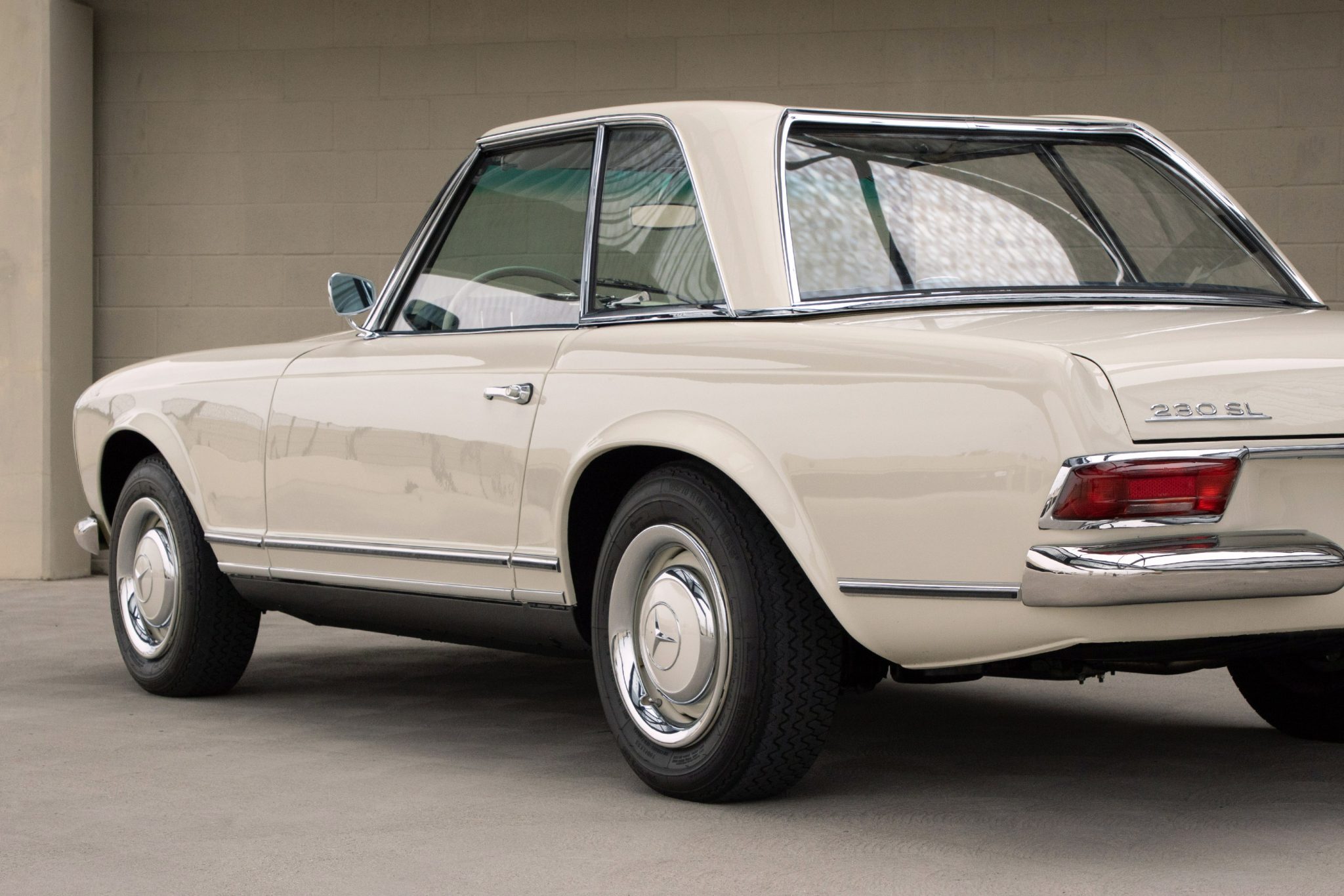1965 Mercedes-Benz 230SL - Exterior